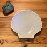 Shell-shaped ceramic dish