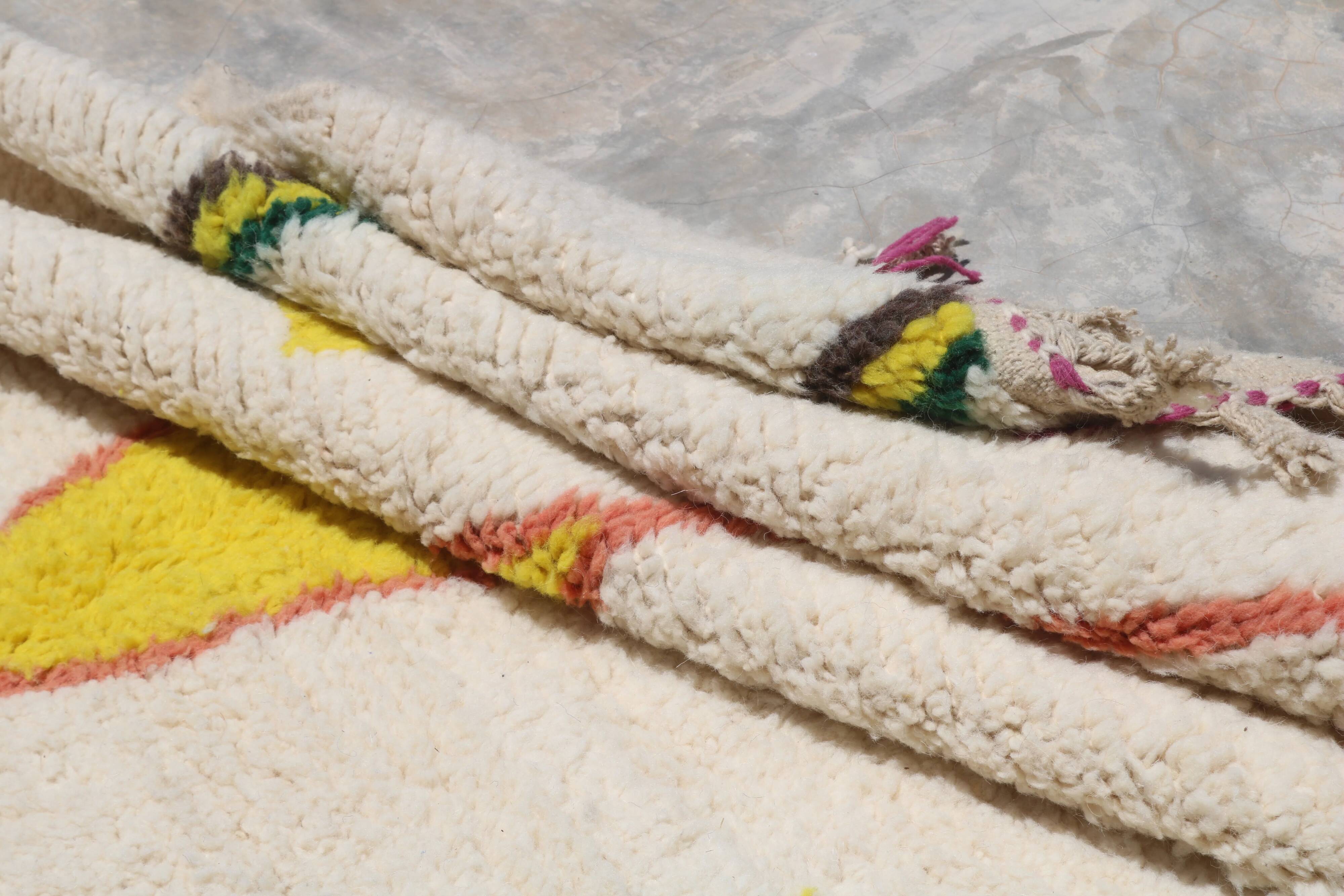 Handmade Azilal rug, 230 x 155 cm, AZ823