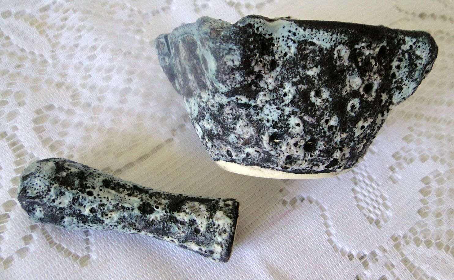 Mortar with ceramic pestle ecume years 60