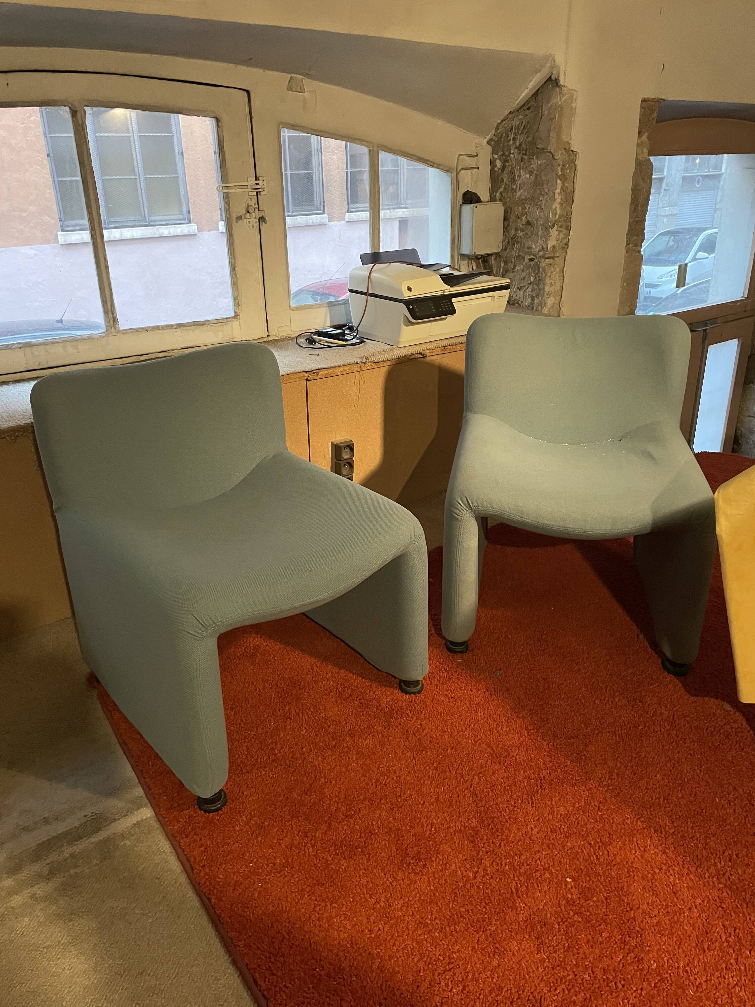 Pair of armchairs, Arfa edition