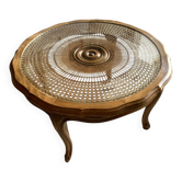 Table basse ronde — cannage, rosace & plateau verre — bois doré
