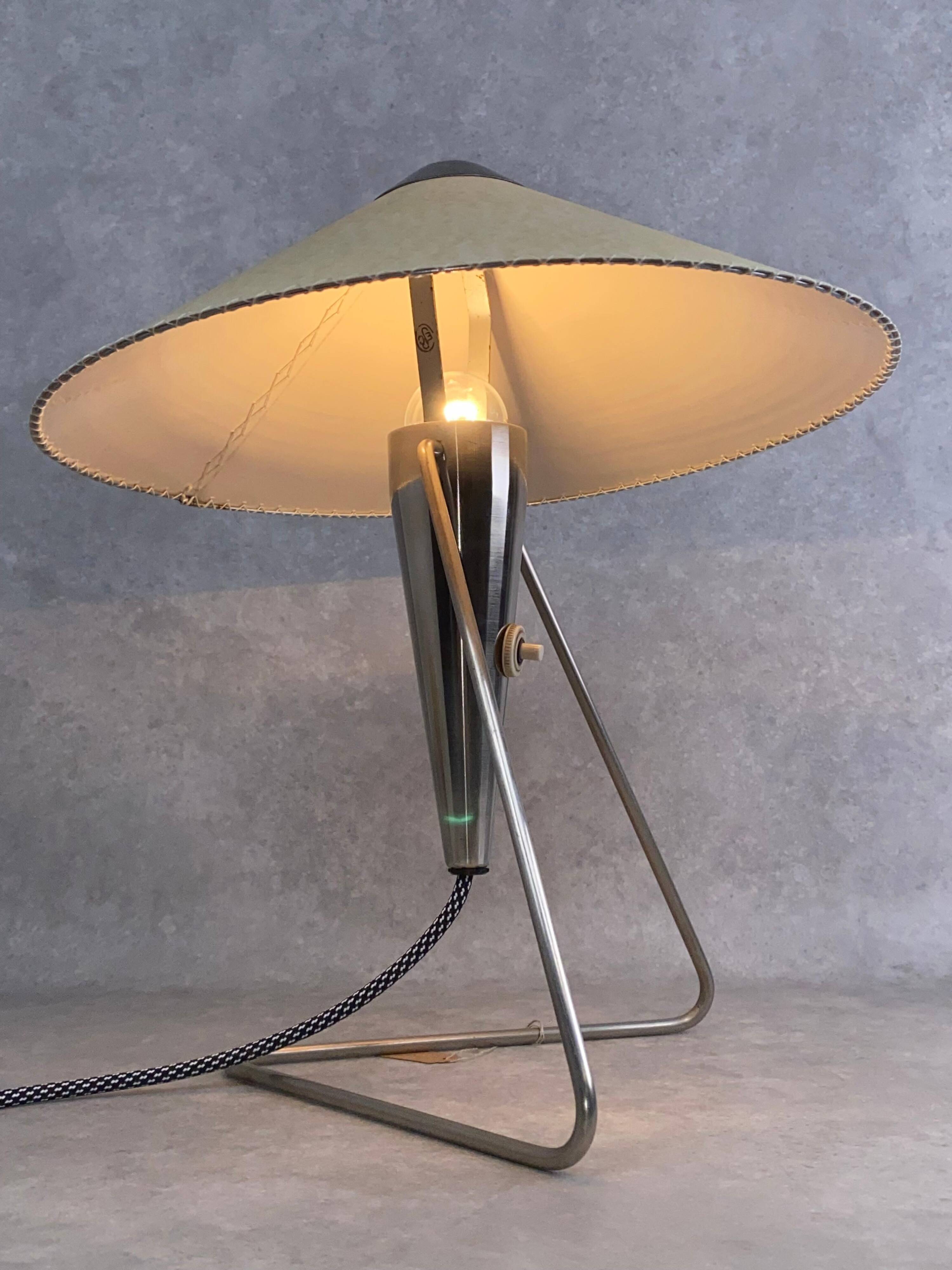 Chinese desk lamp by Helena Frantová