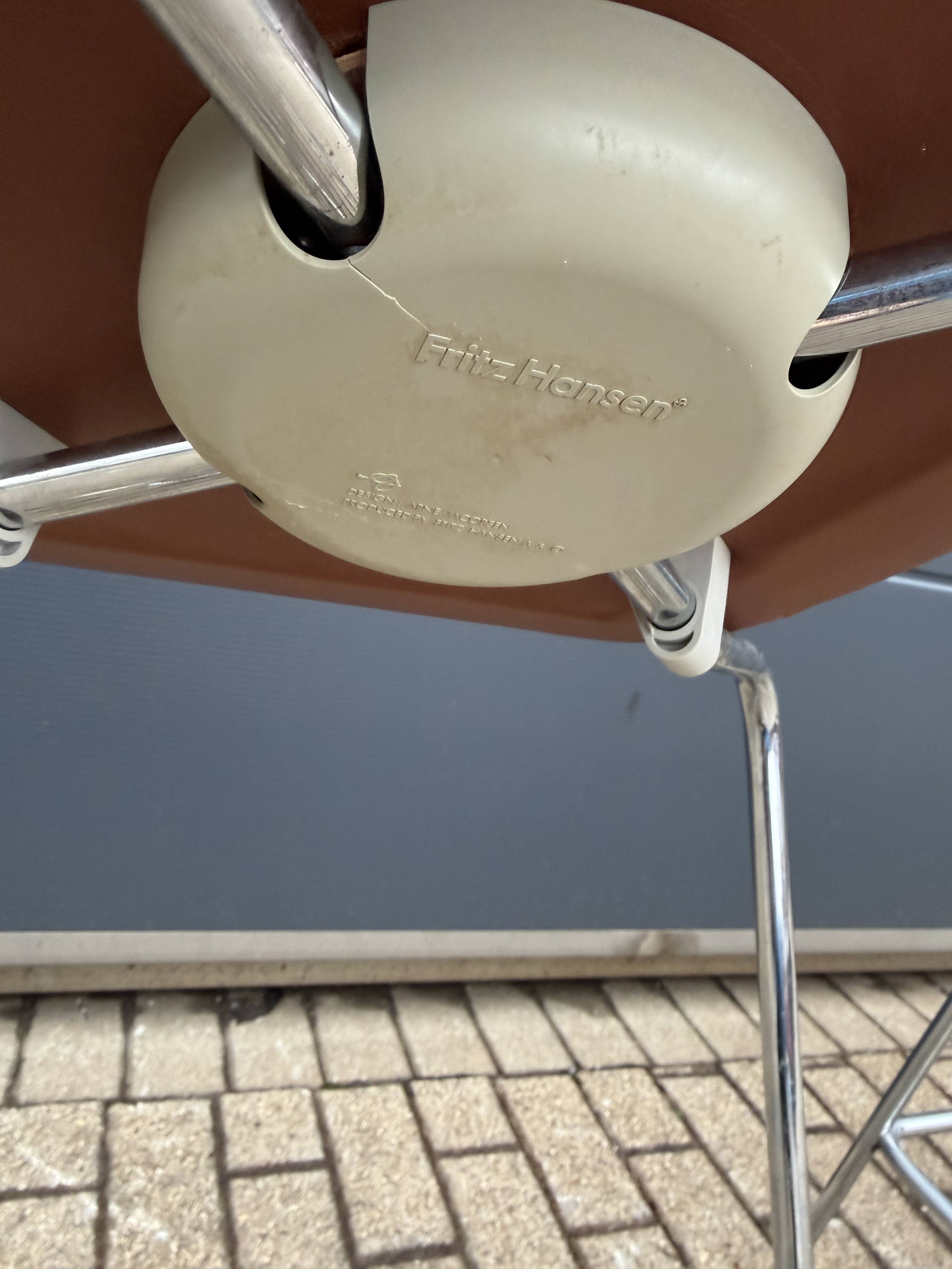 Fritz Hansen Series 7 Bar Stools Arne Jacobsen