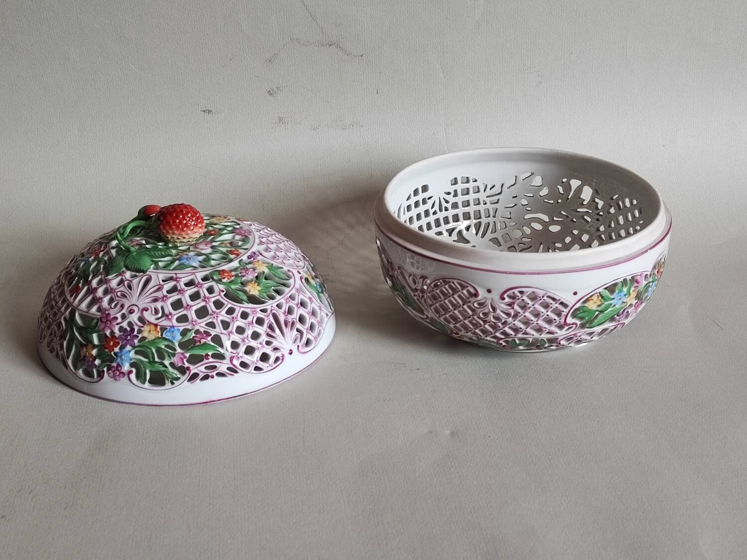 Herend porcelain bonbonnière