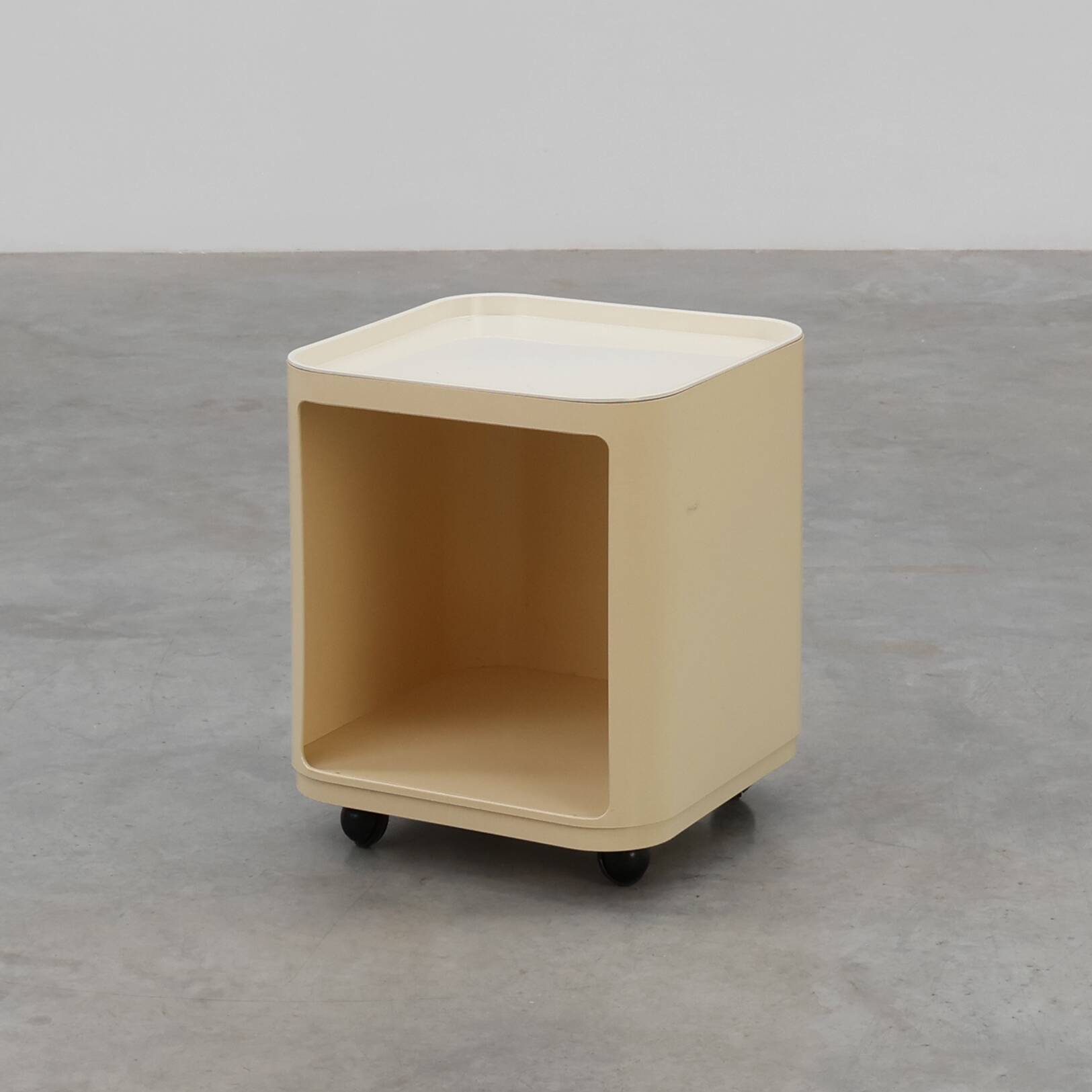 Unité Kartell Componibili modèle 4979 par Anna Castelli Ferrieri, Italie années 1970.