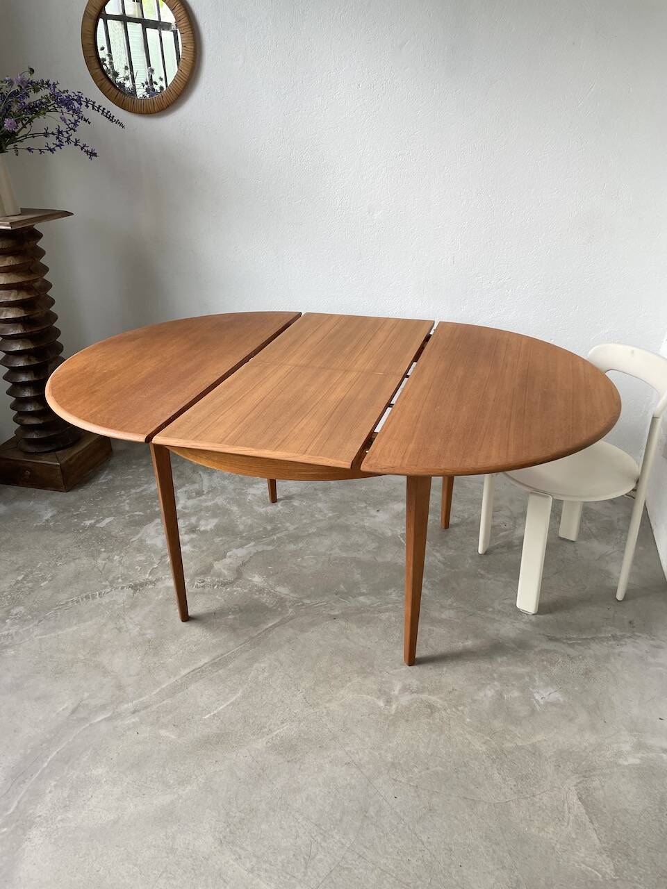 Scandinavian round teak table with extension