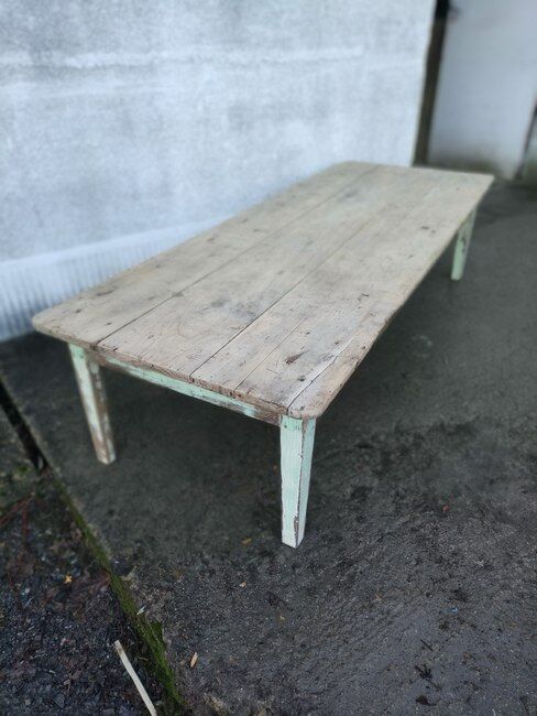 Low farmhouse table