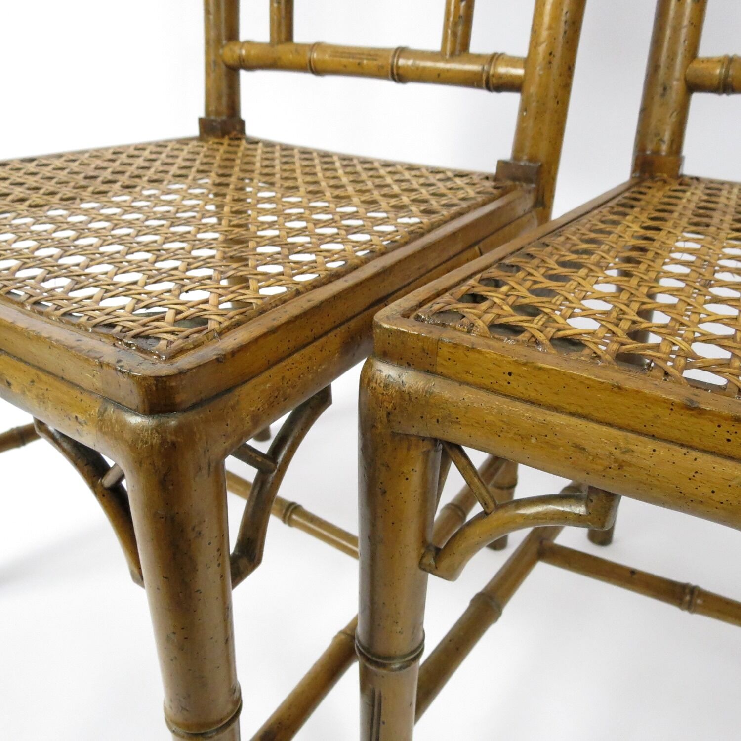 Paire de chaises de salle à manger en faux bambou, années 1970