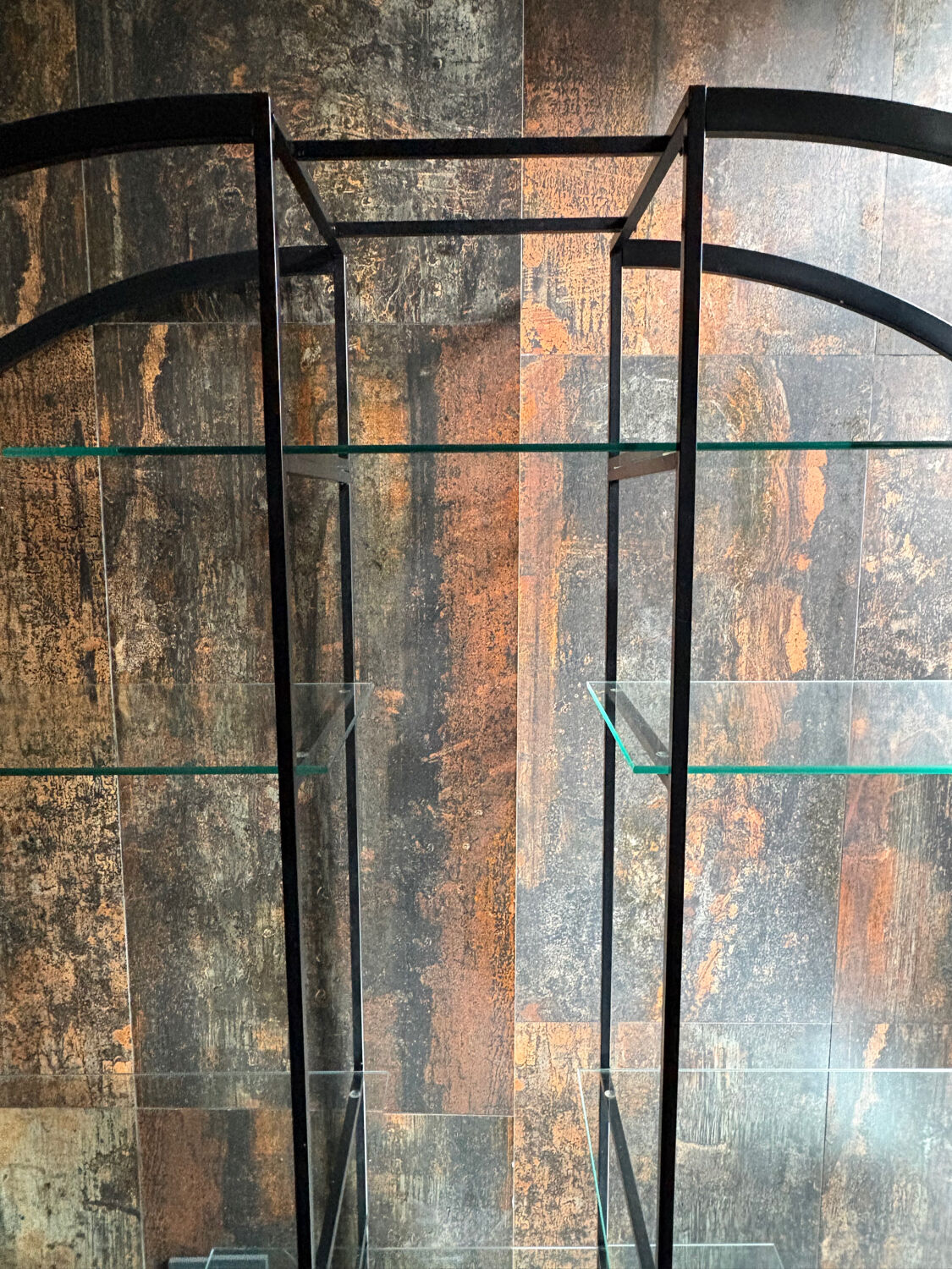 Screen / display cabinet in Art Deco or Bauhaus style