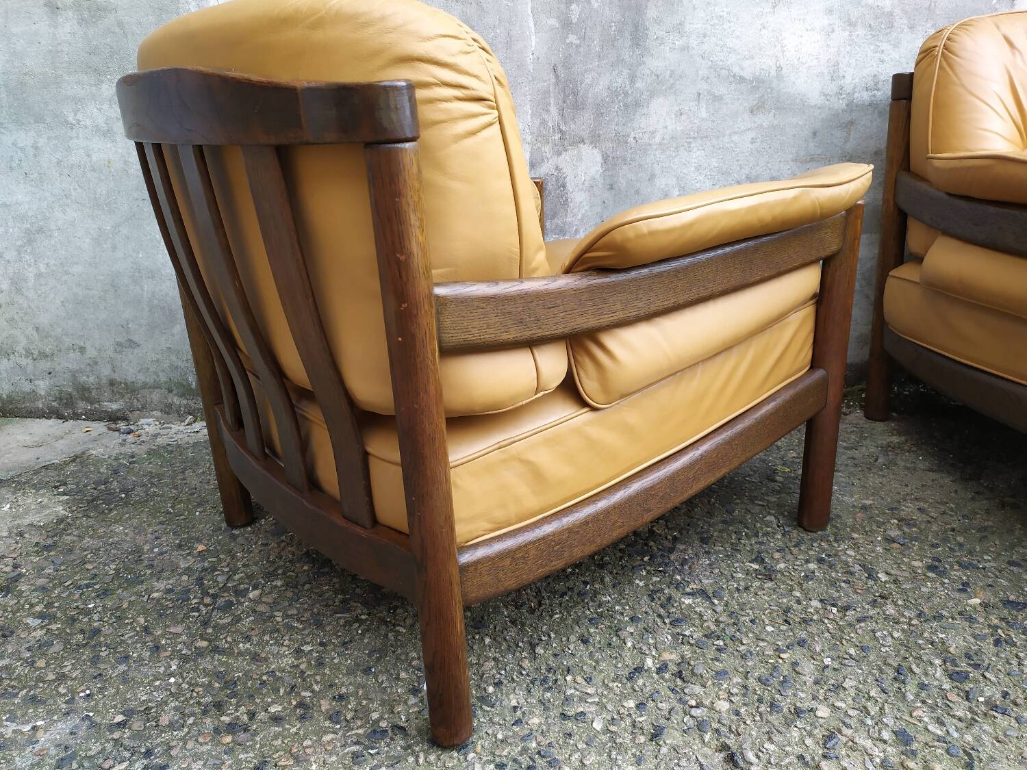 Scandinavian leather lounge
