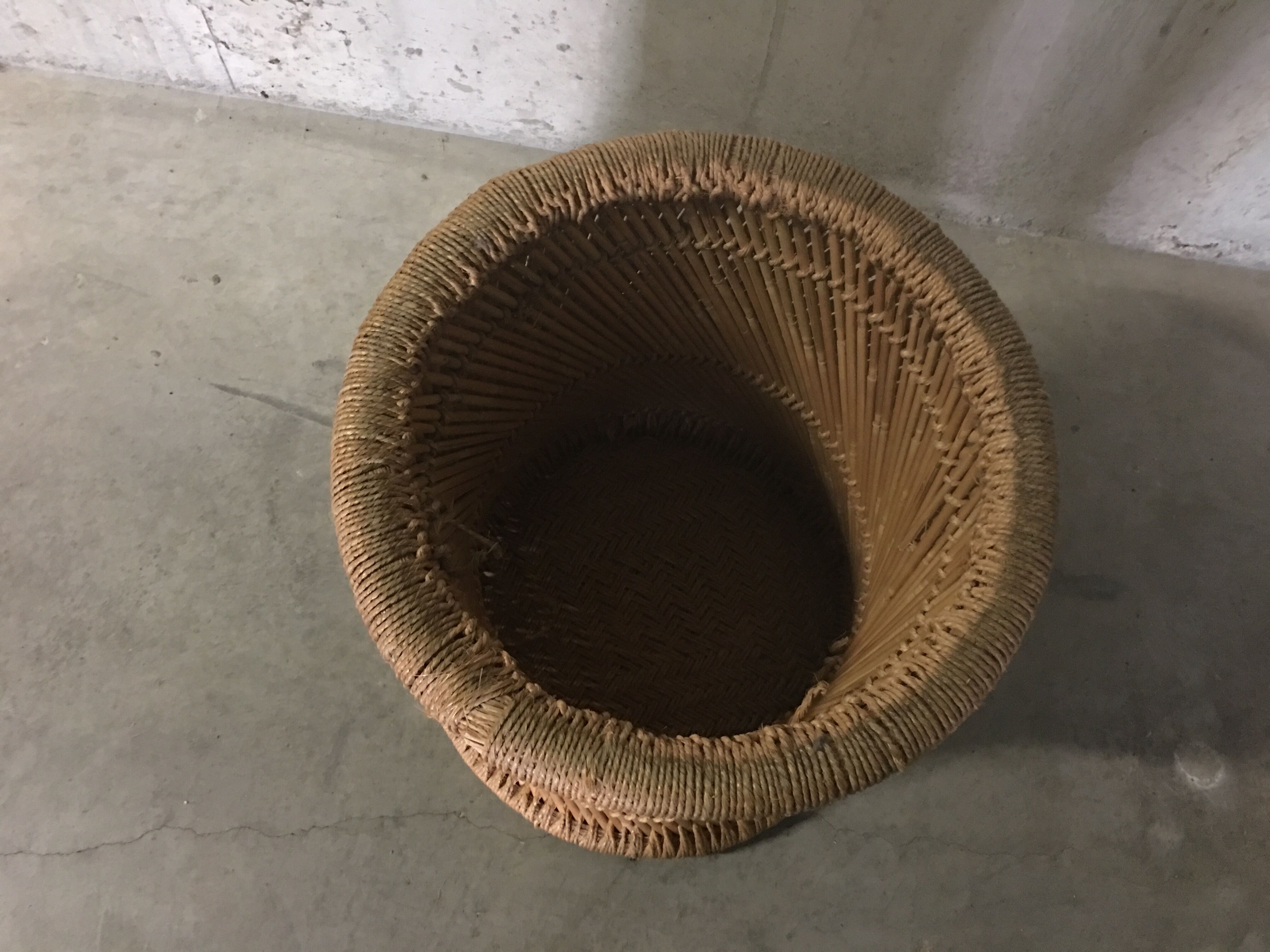 Rattan stool and rope years 70