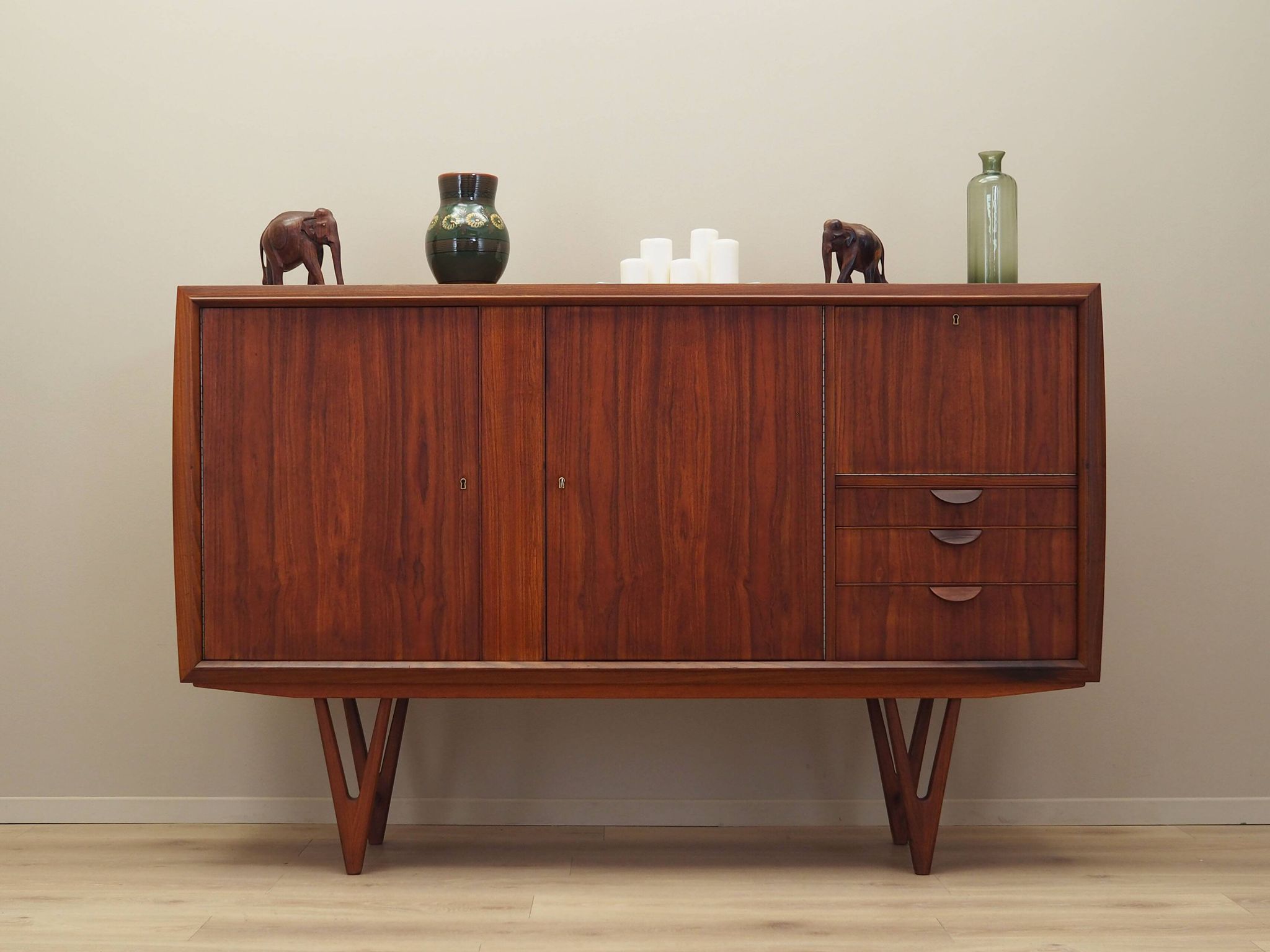 Enfilade en teck, design danois, années 1960, designer : Kurt Østervig