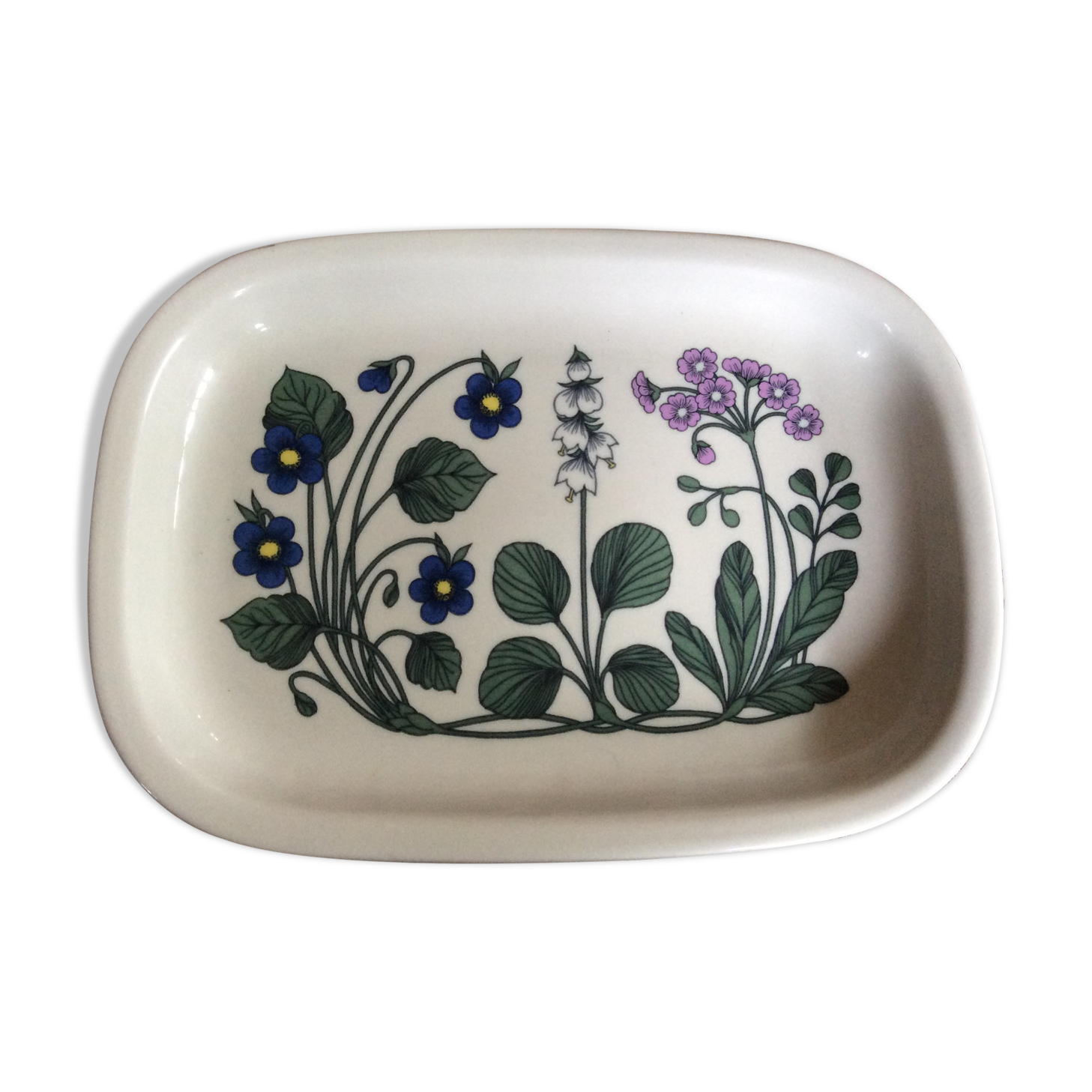 Vintage dish