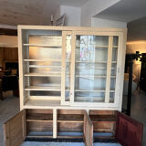 Display cabinet for shop