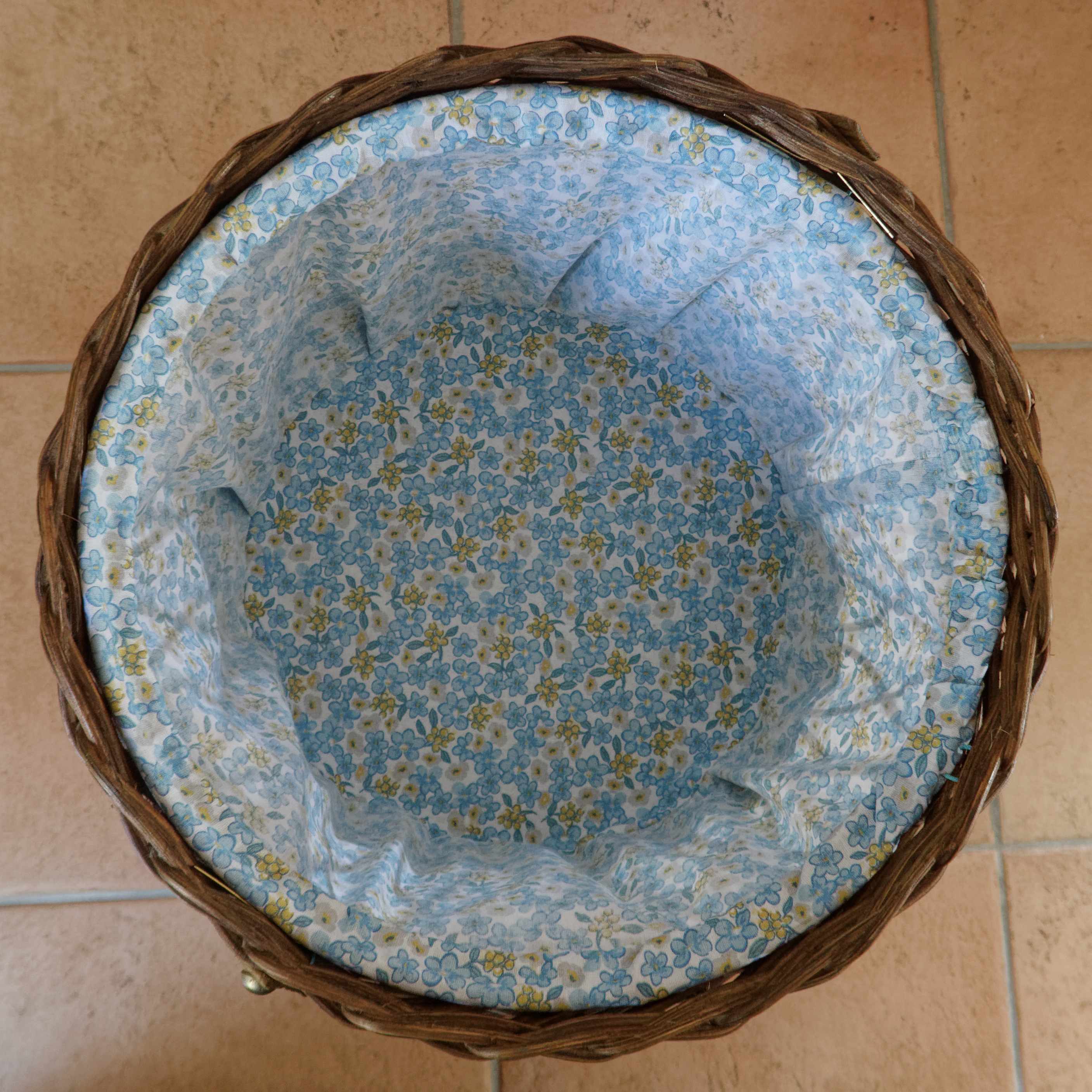 Vintage wicker worker 70s