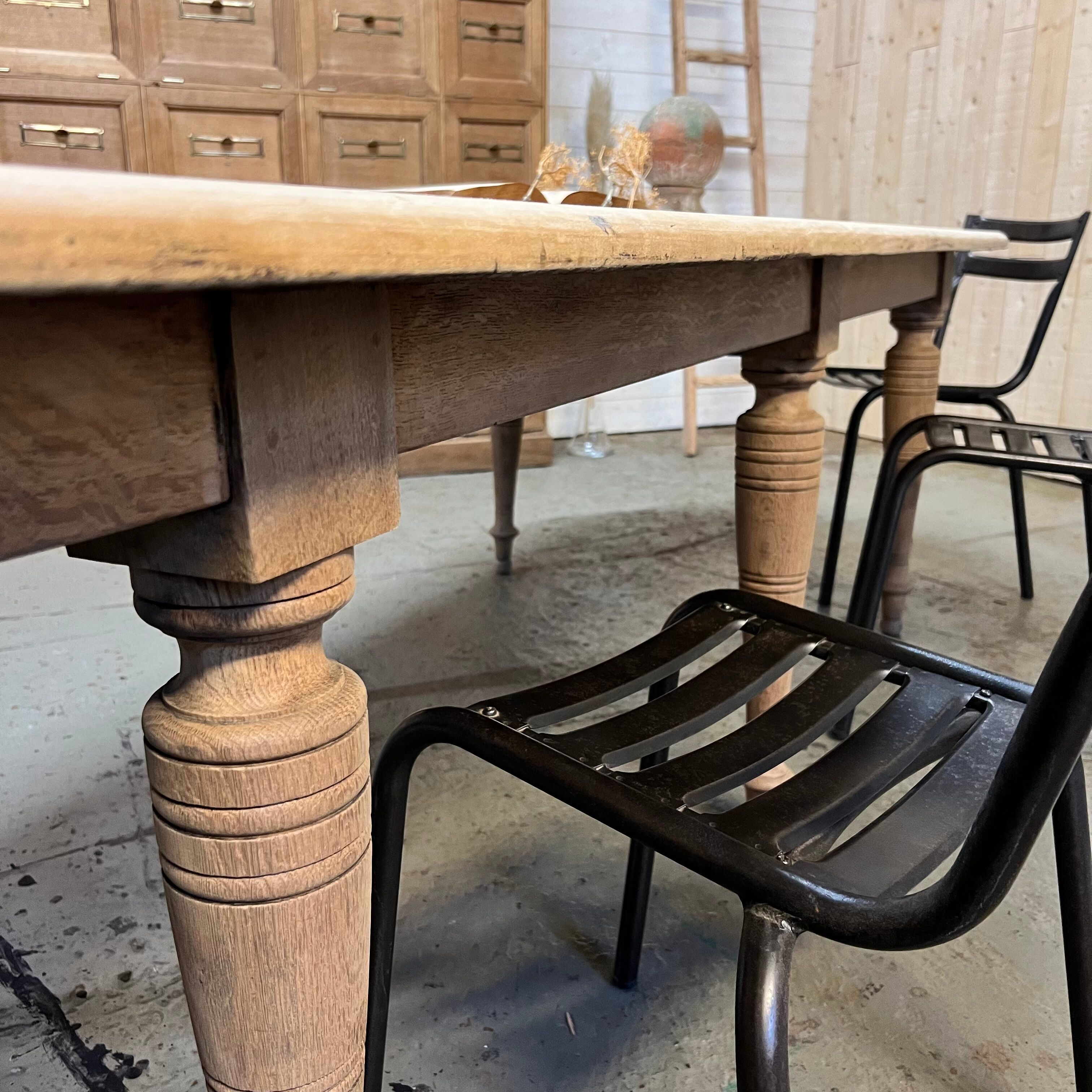 Ancienne table en chêne plateau peuplier