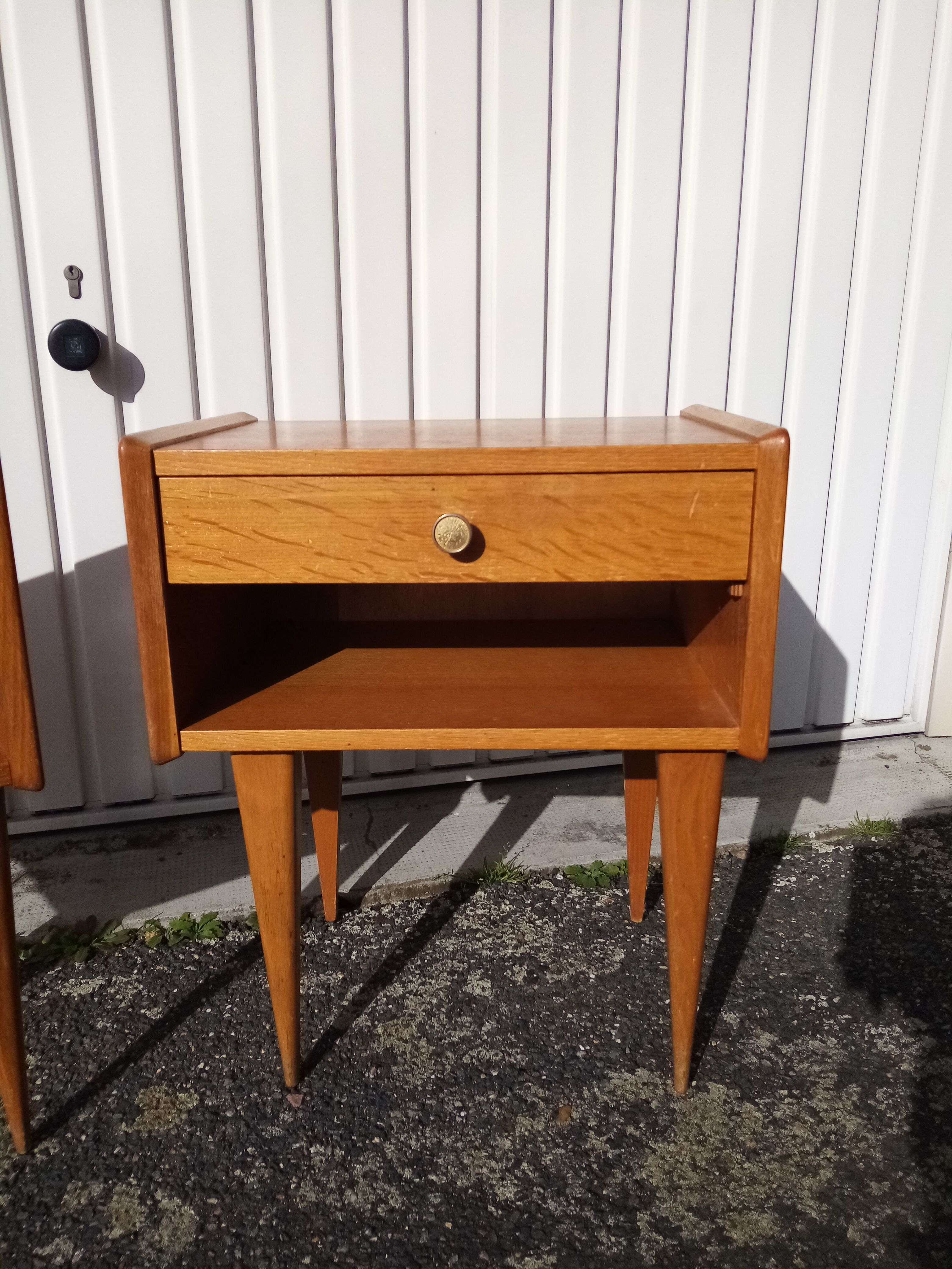 Paire de tables de chevet