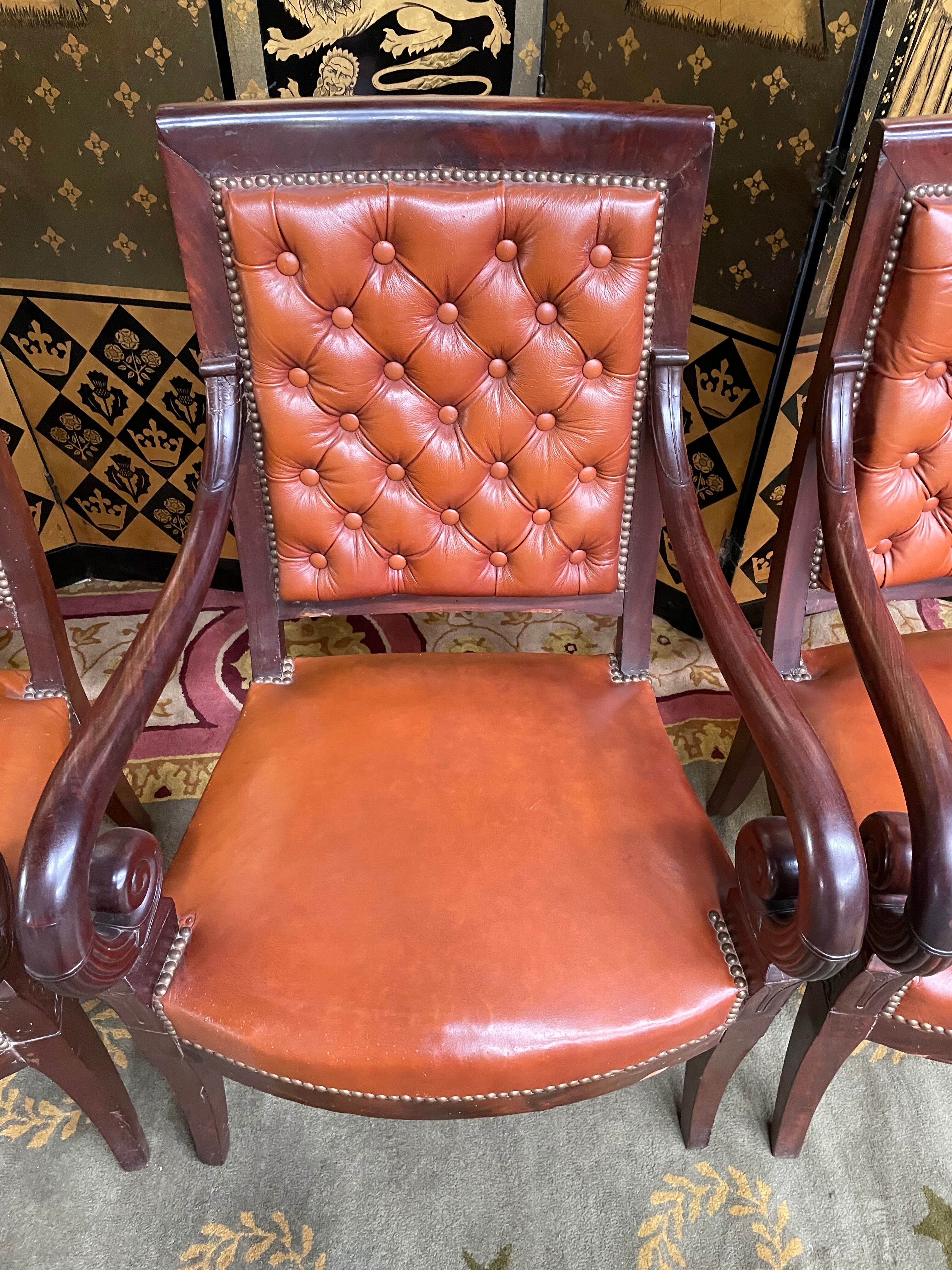 Suite of 4 armchairs period Restoration leather and mahogany