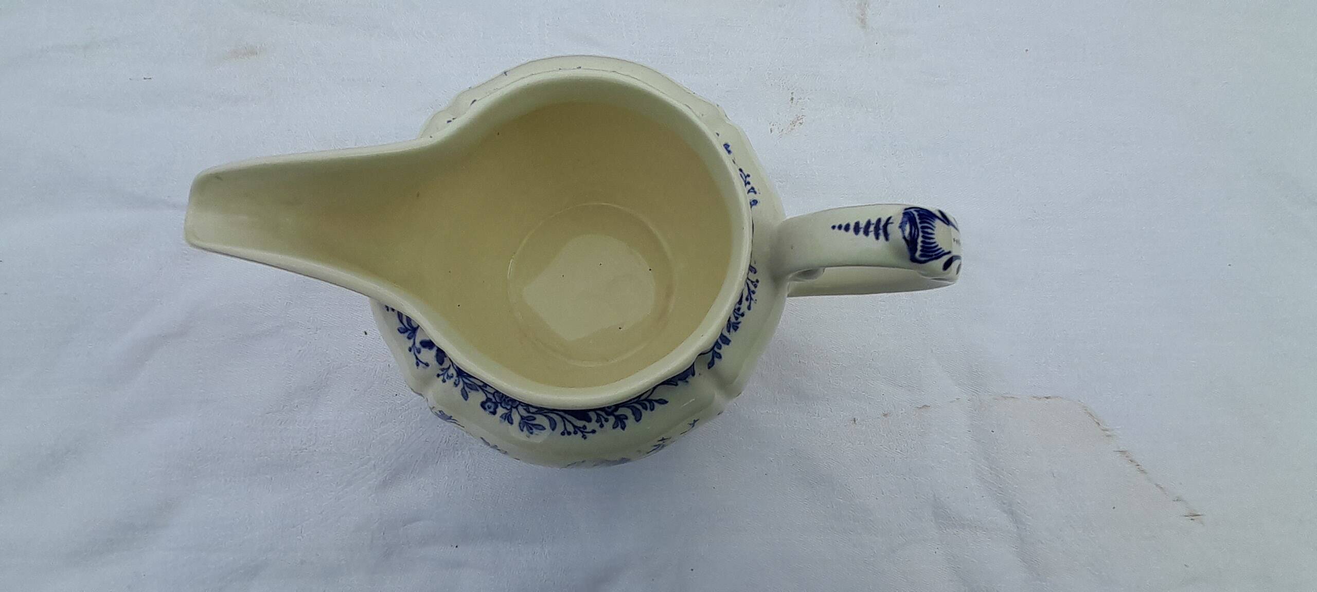 Villeroy & Boch milk jug model Brurgenland blue
