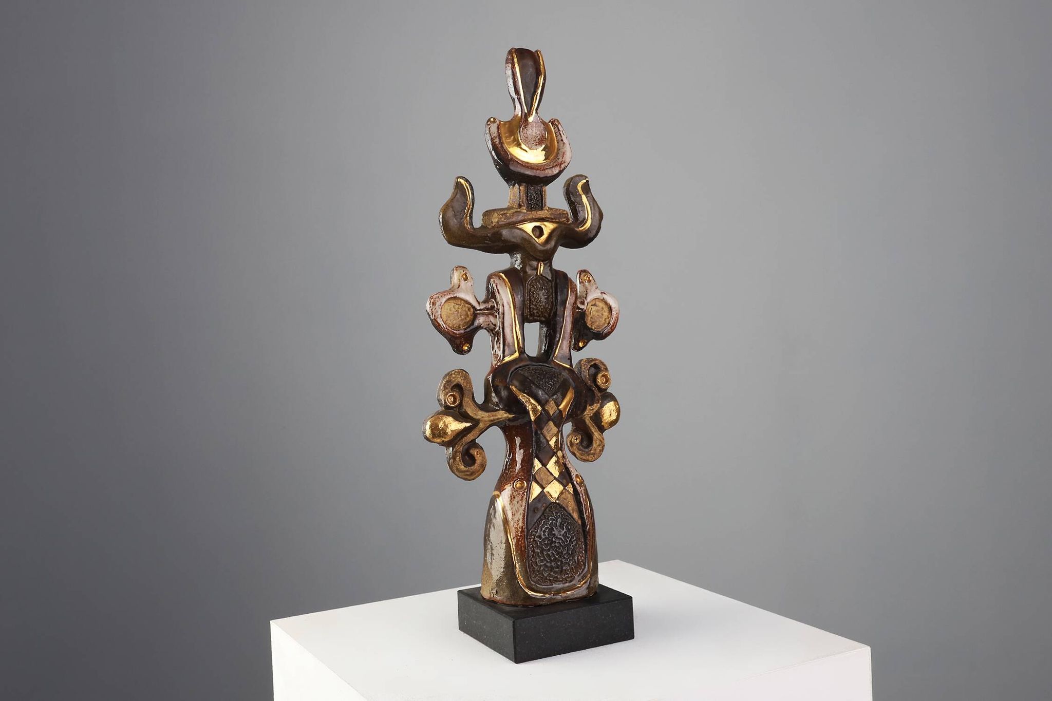 Totem signed and numbered by Elisabeth Vandeweghe for Perignem, Belgium, 19