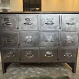 Meuble de métier en métal