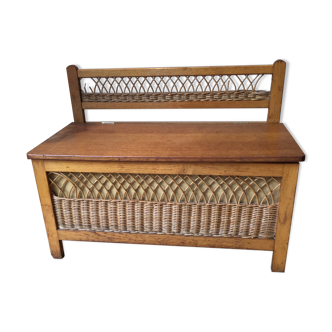 Toys or bench into rattan and wood chest
