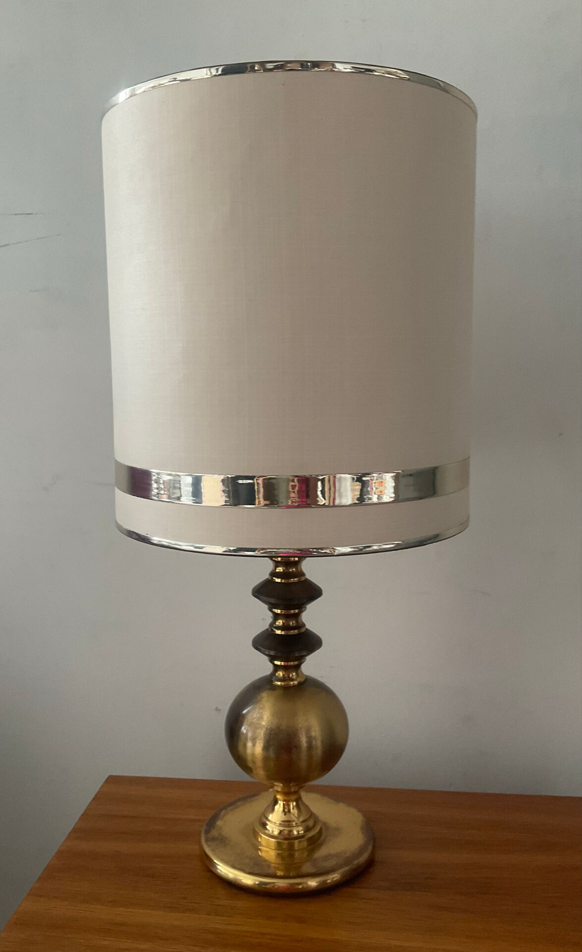 Brass lamp from the 60s-70s.