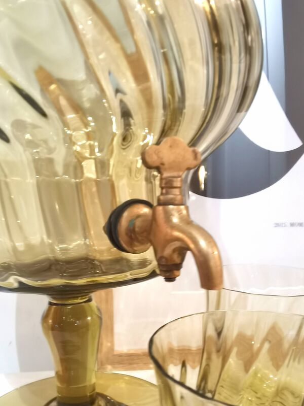 Fontaine à whisky, à boisson