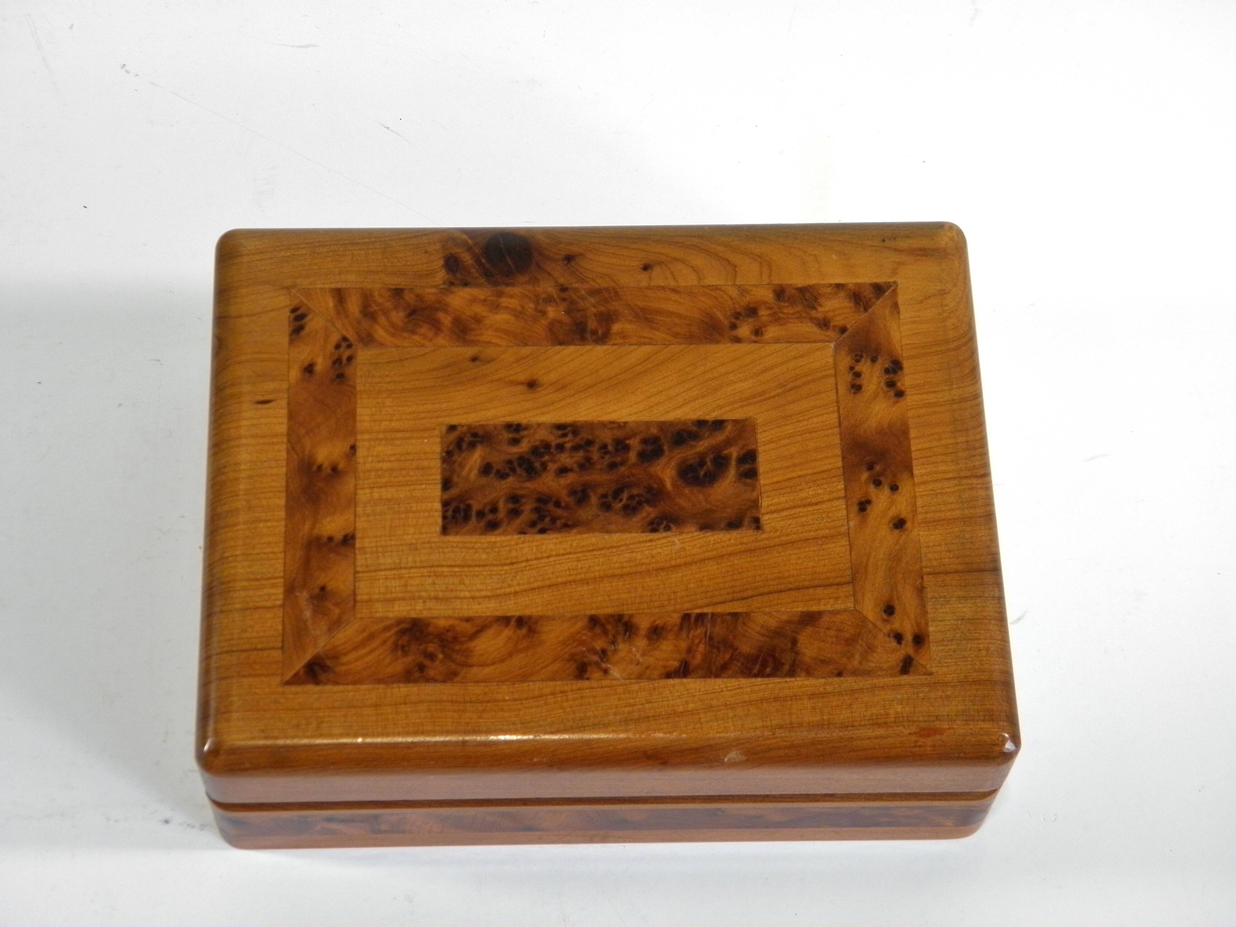 Thuya marquetry box 14 x 11 cm