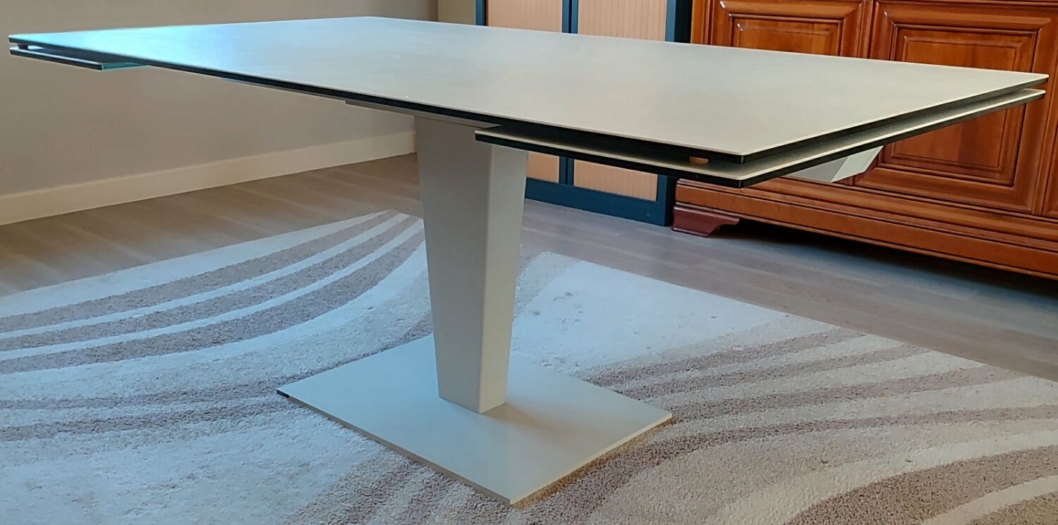 Table a manger cérami