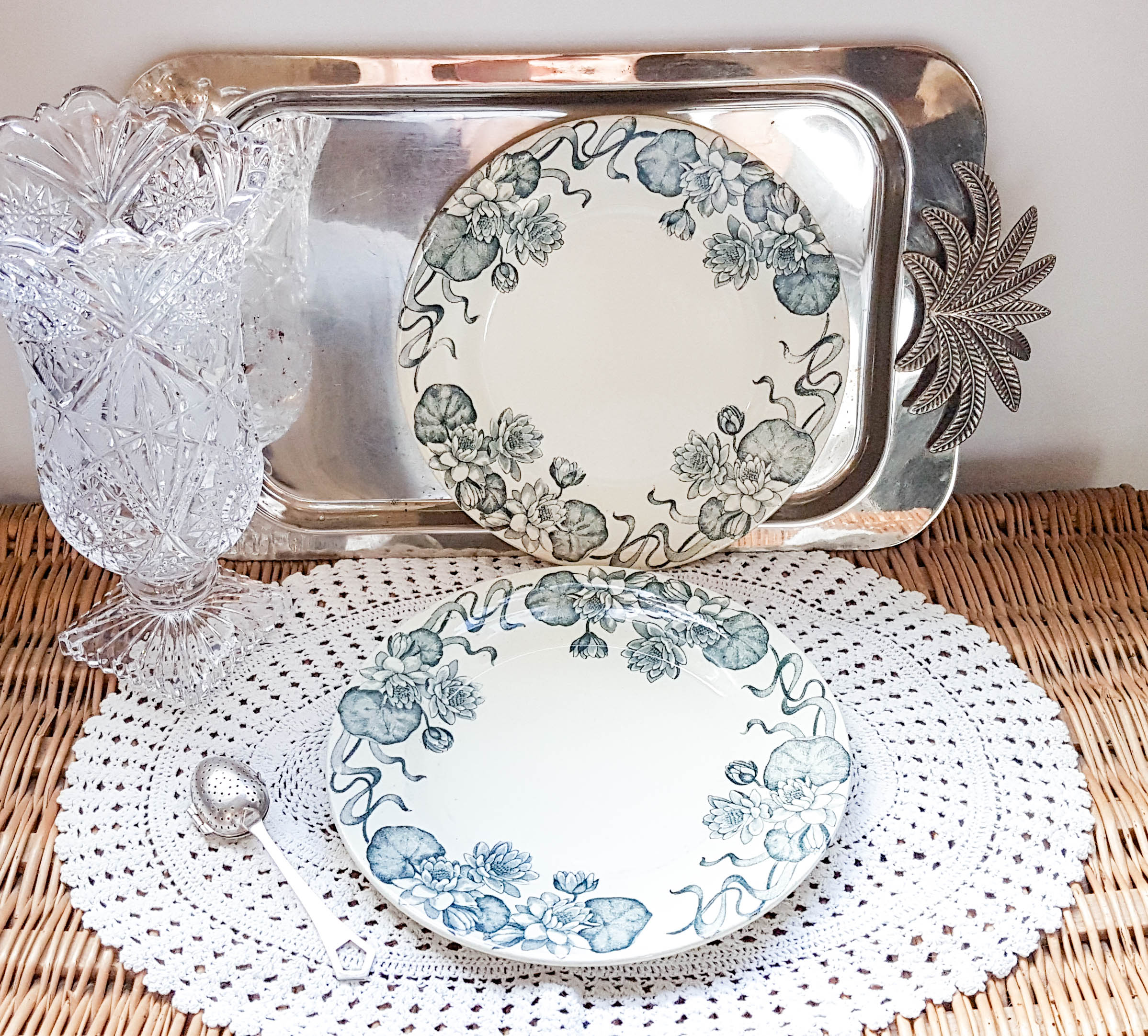 Lot of 2 plates "nenuphar" R&S Salins Terre de Fer