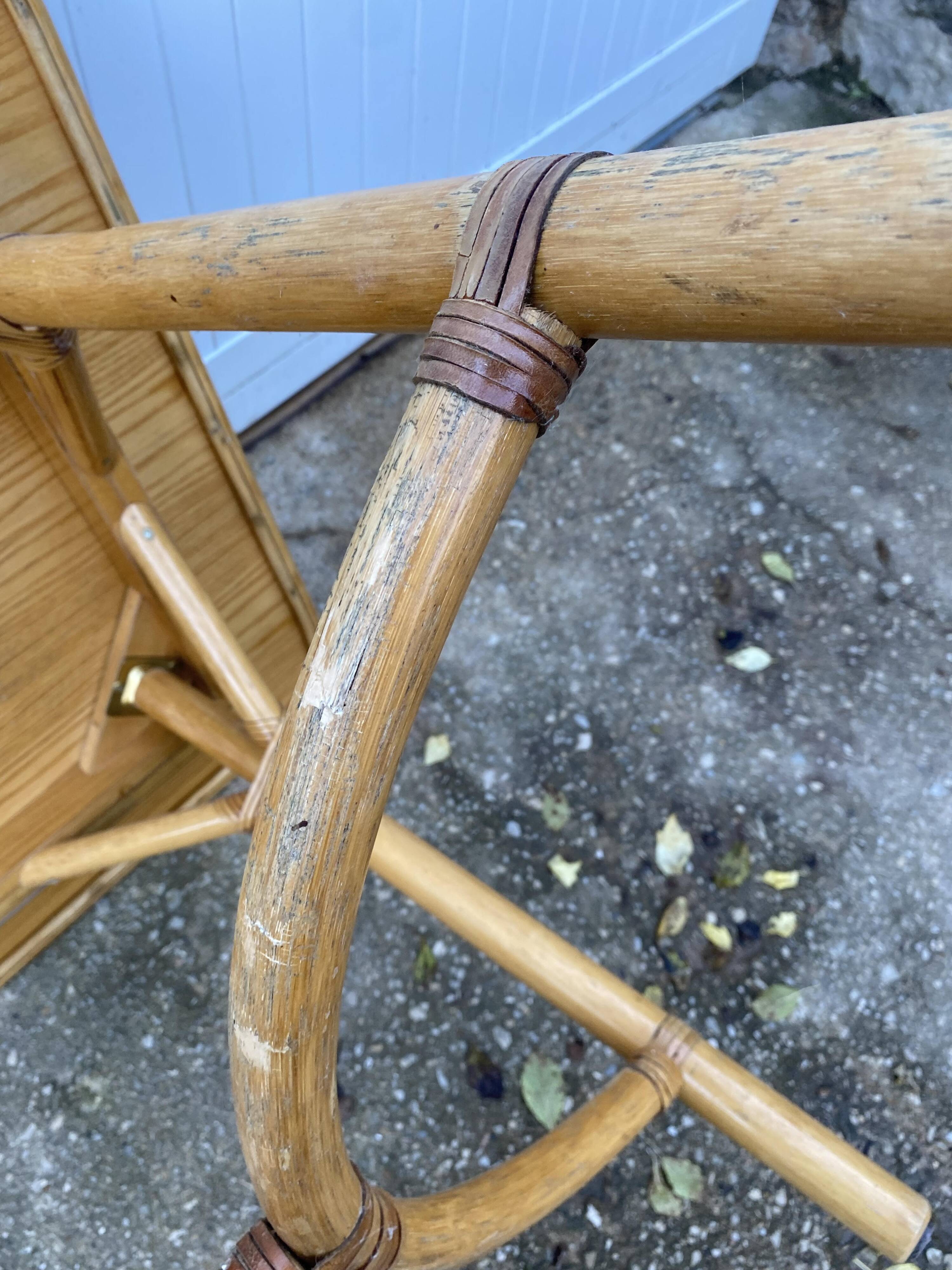 Vintage 80s extendable oak veneer rattan table