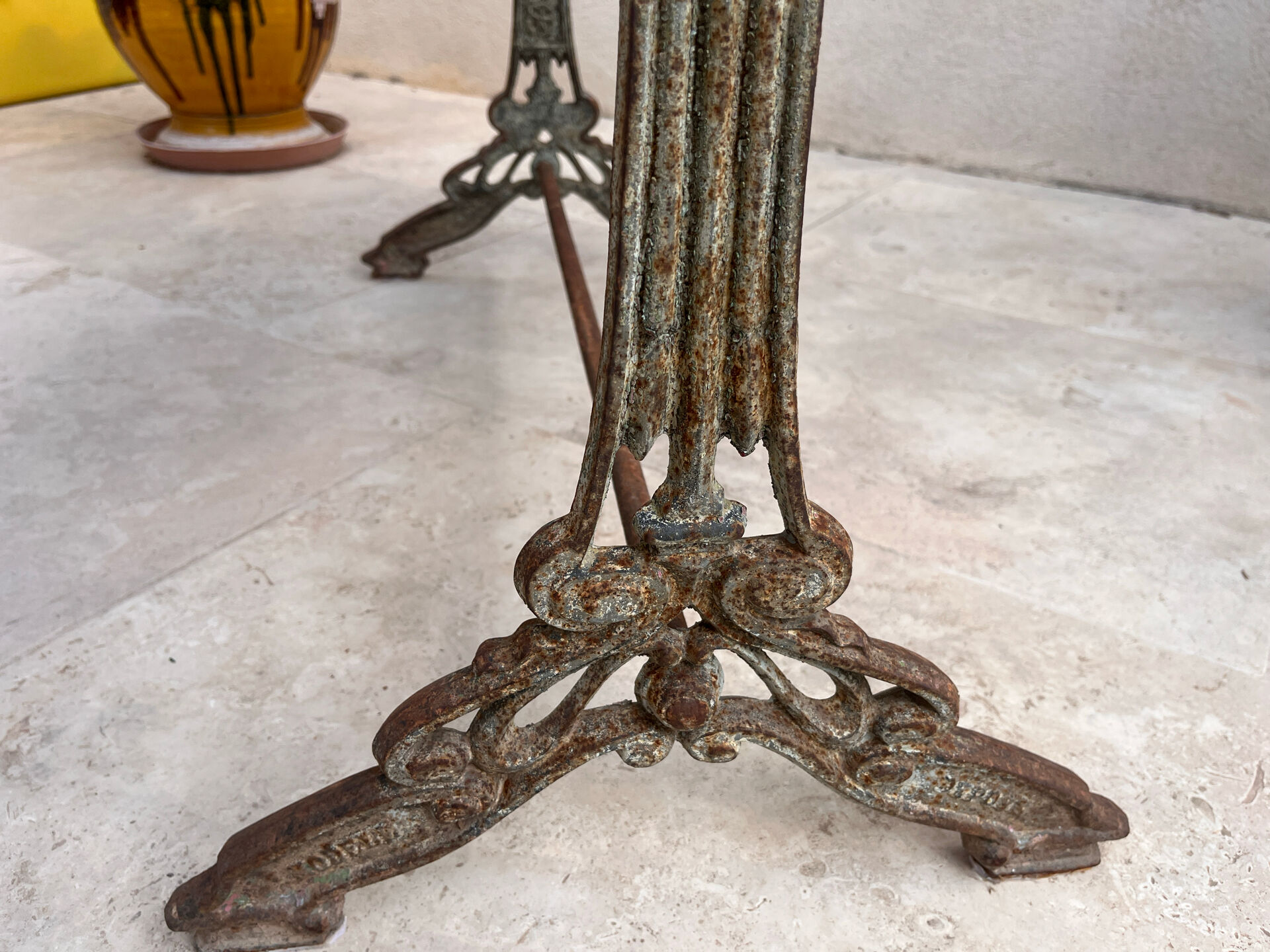 Table bistrot art nouveau 1900