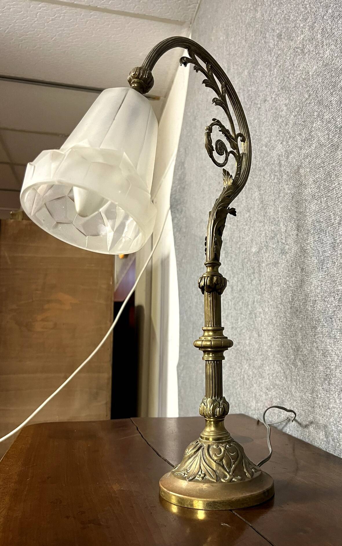 Degué: 1880s gilt bronze desk lamp