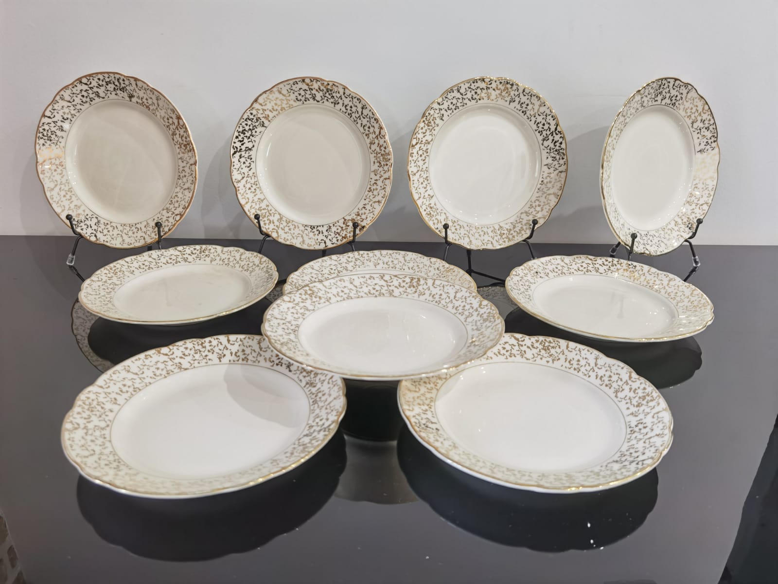 White and golden dessert plates Villeroy and Boch