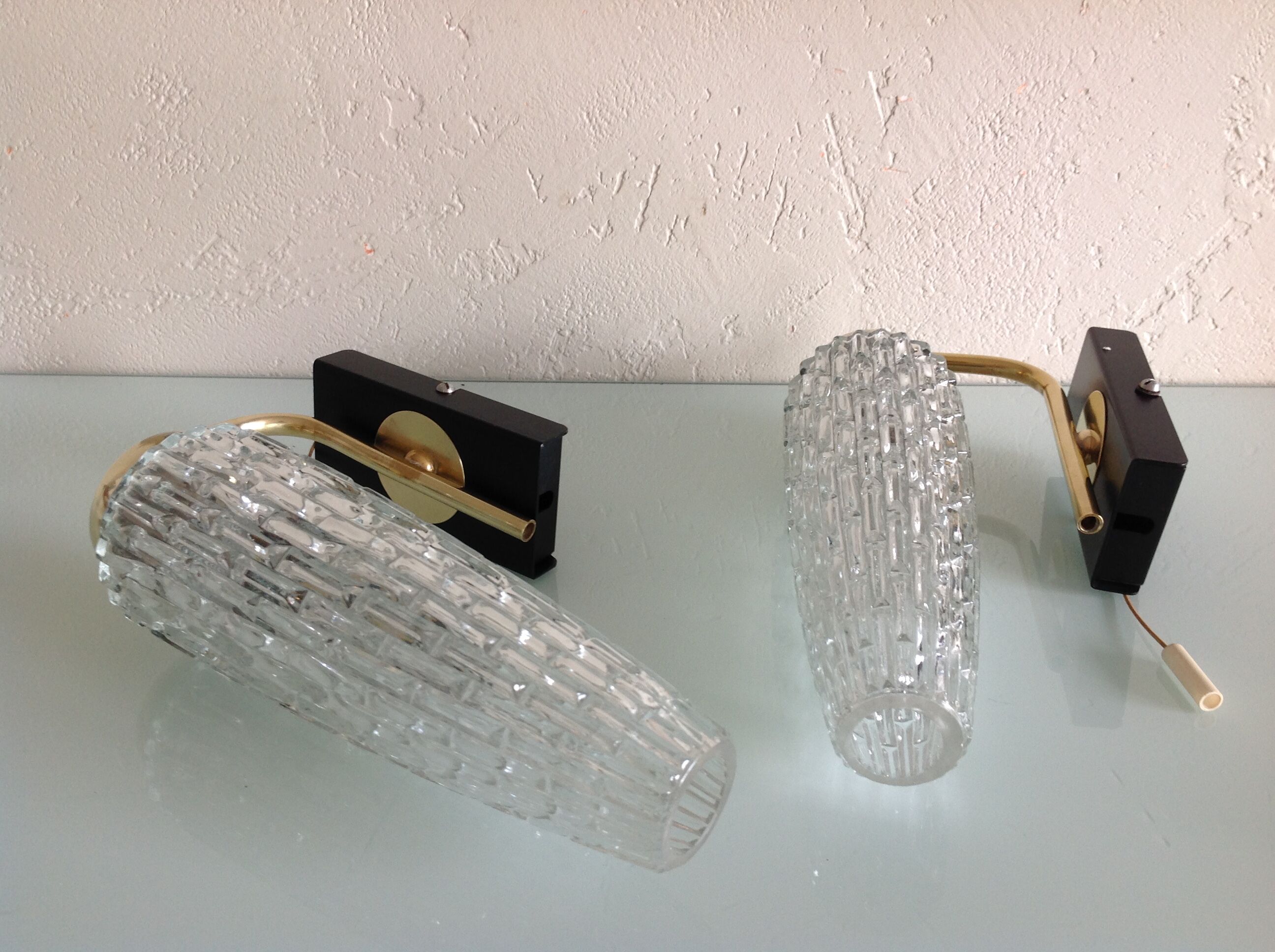 Pair of brass sconces and tulip glass 60