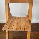 Quatre chaises pliantes