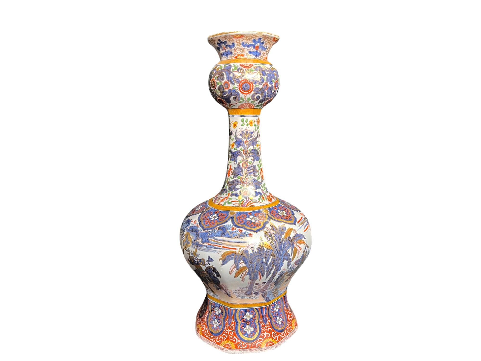 Delft, important vase pans coupés faïence émaillée XIXème