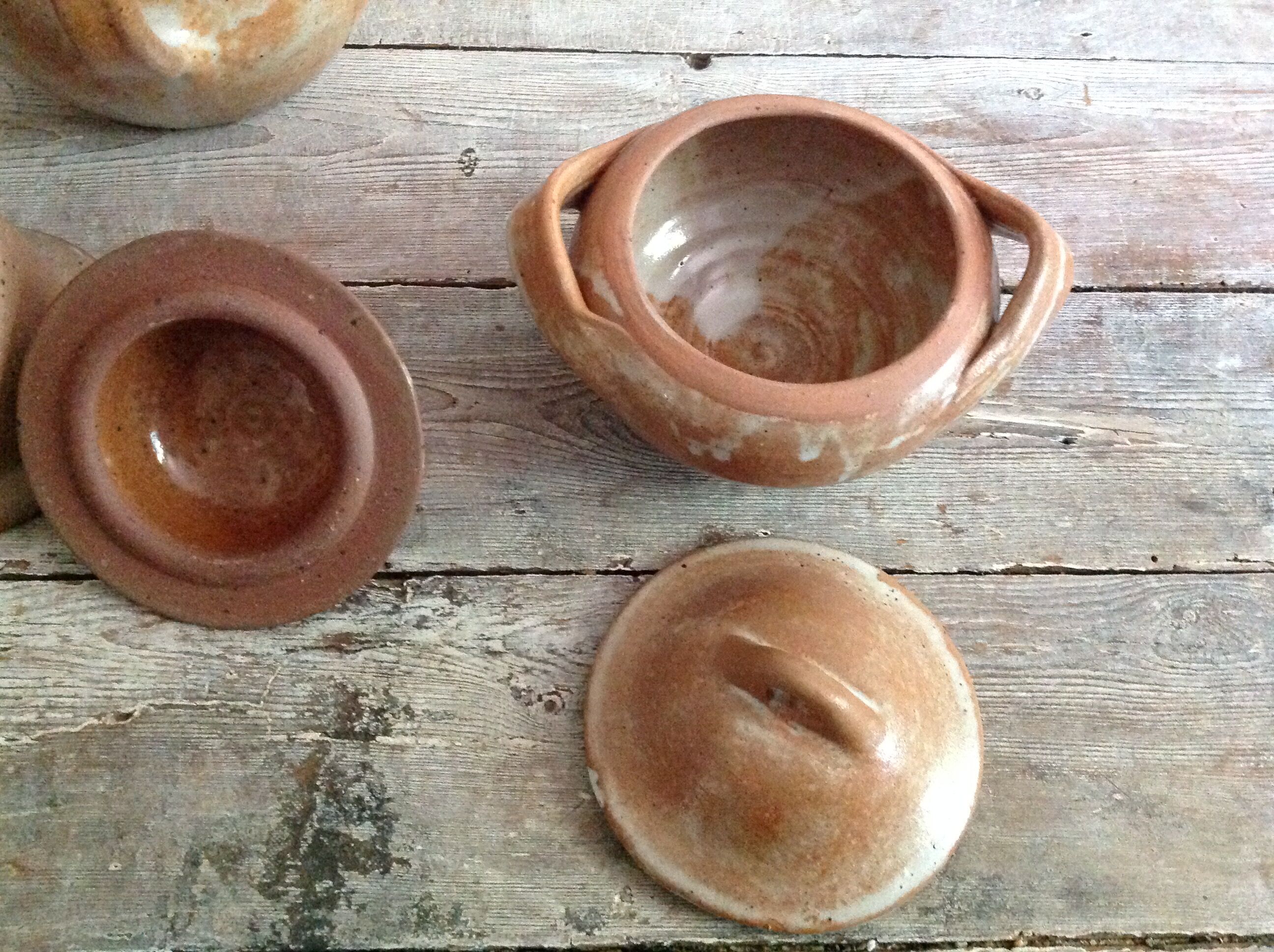 Teapot in reeds and its sugar bowl
