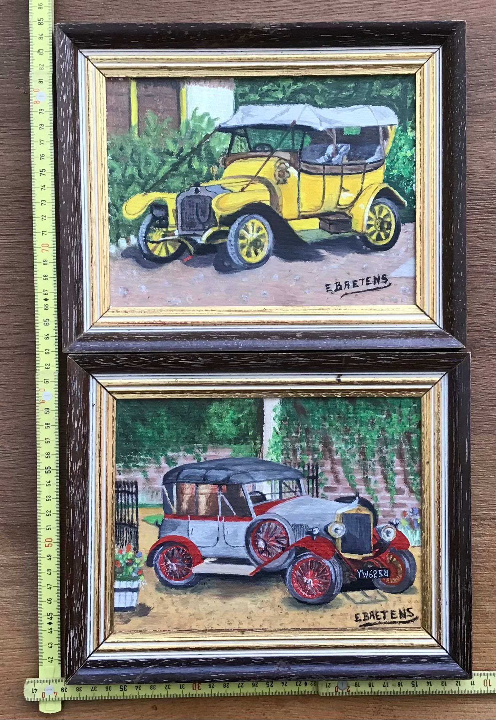 Pair vintage paintings representing 2 old tacots