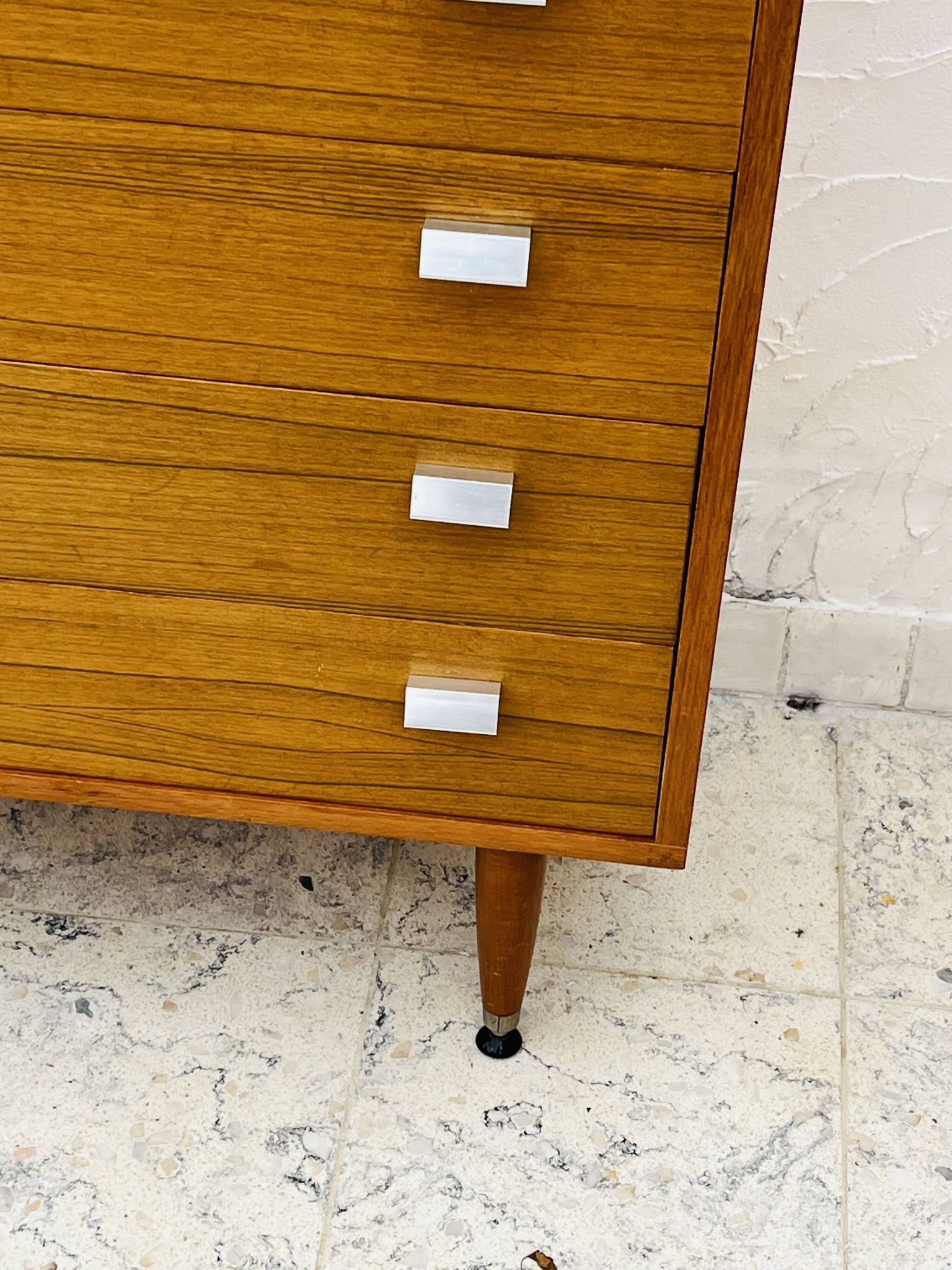 Vintage teak chest of drawers with 4 drawers from the 1960s in G-Plan style.
