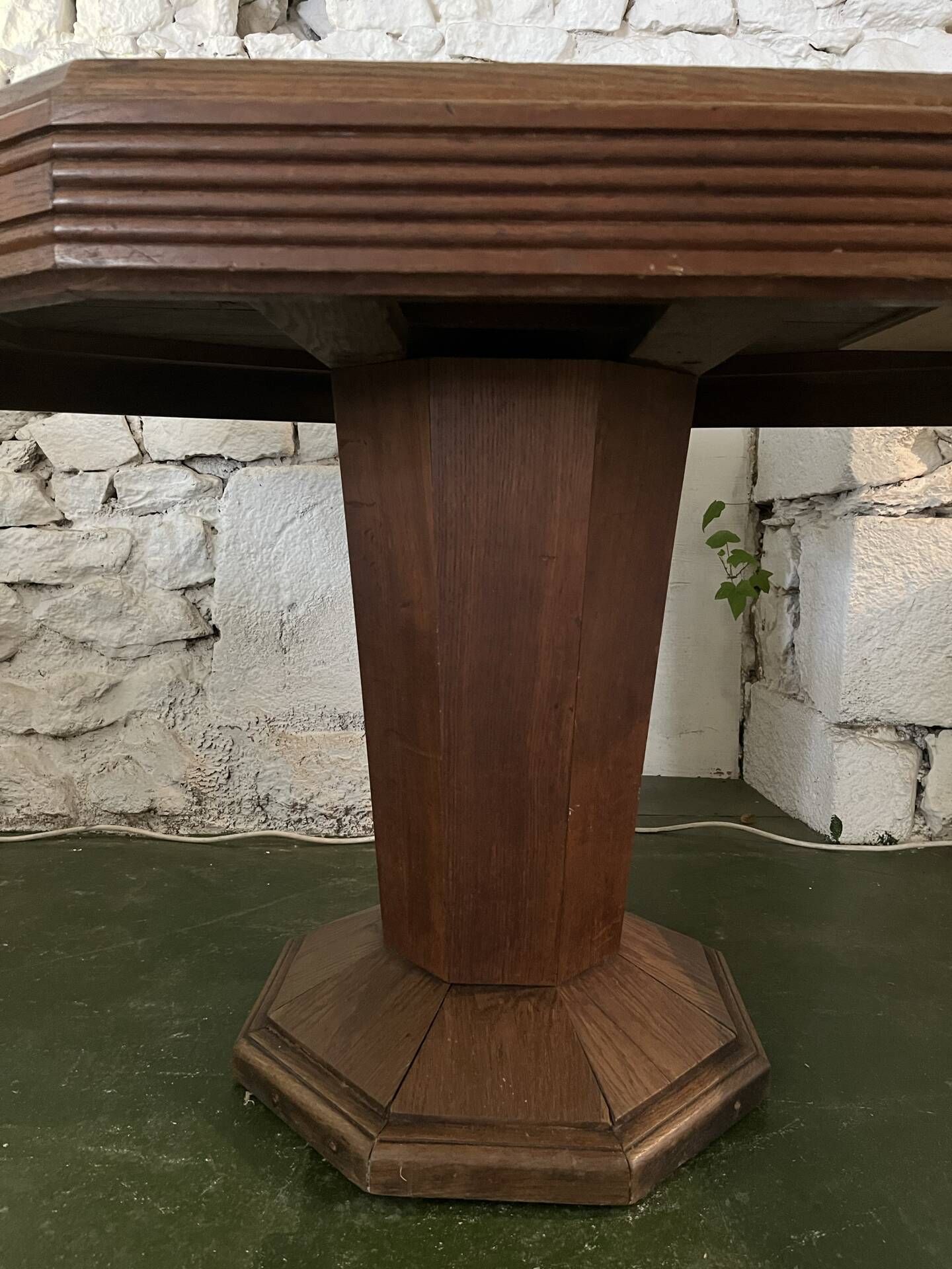 Octagonal table in oak