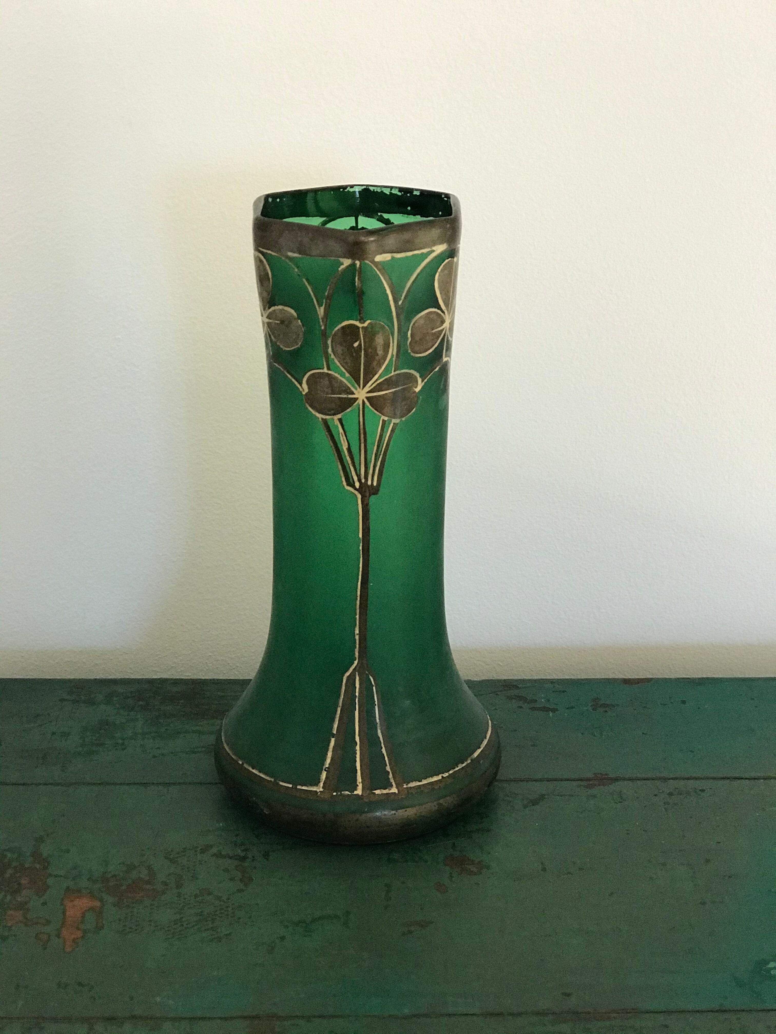 Vase en verre art nouveau