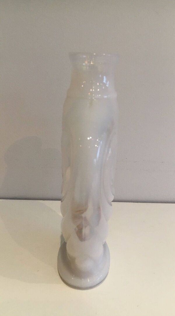 Vase hibou en verre opalin blanc. Vers 1970