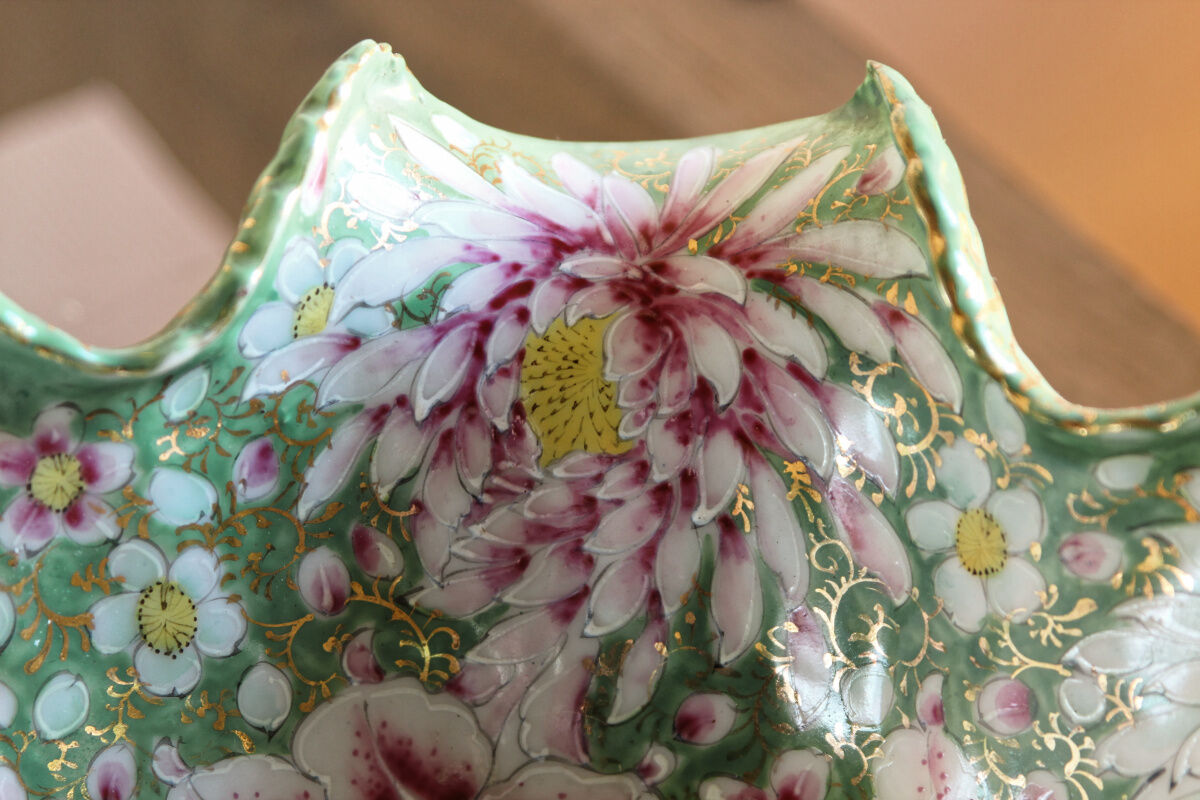 Polylobed earthenware salad bowl