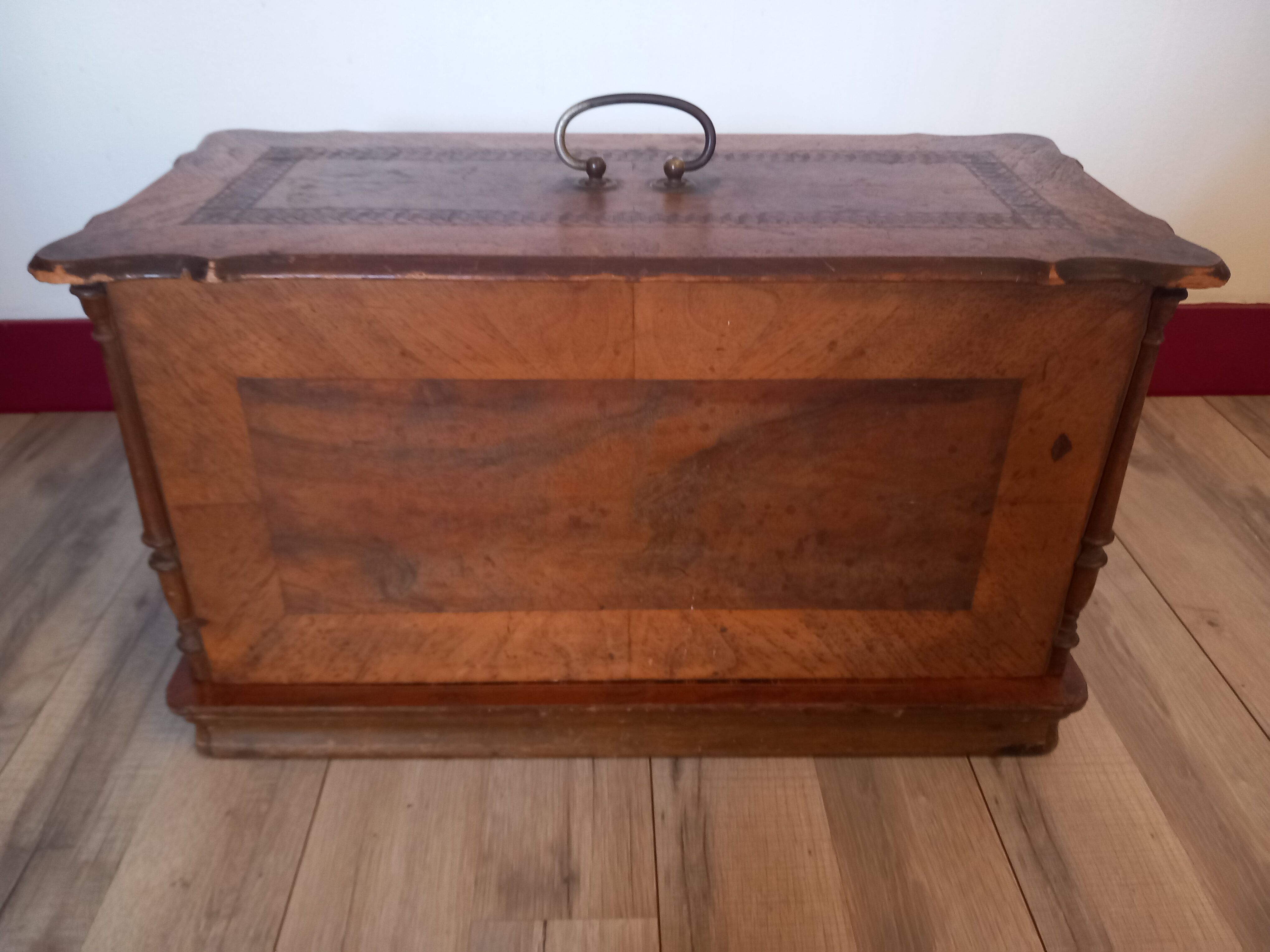 Harris London sewing machine