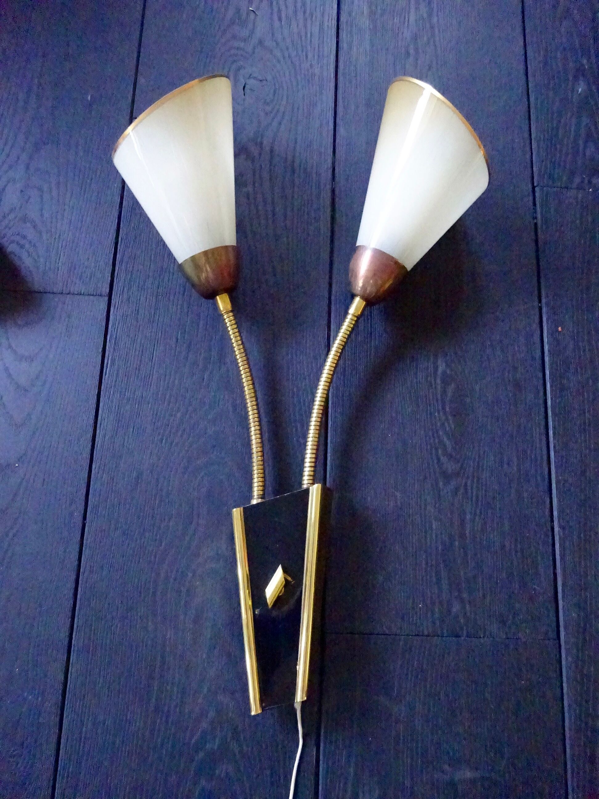 Pair of years 40-50 in brass and glass