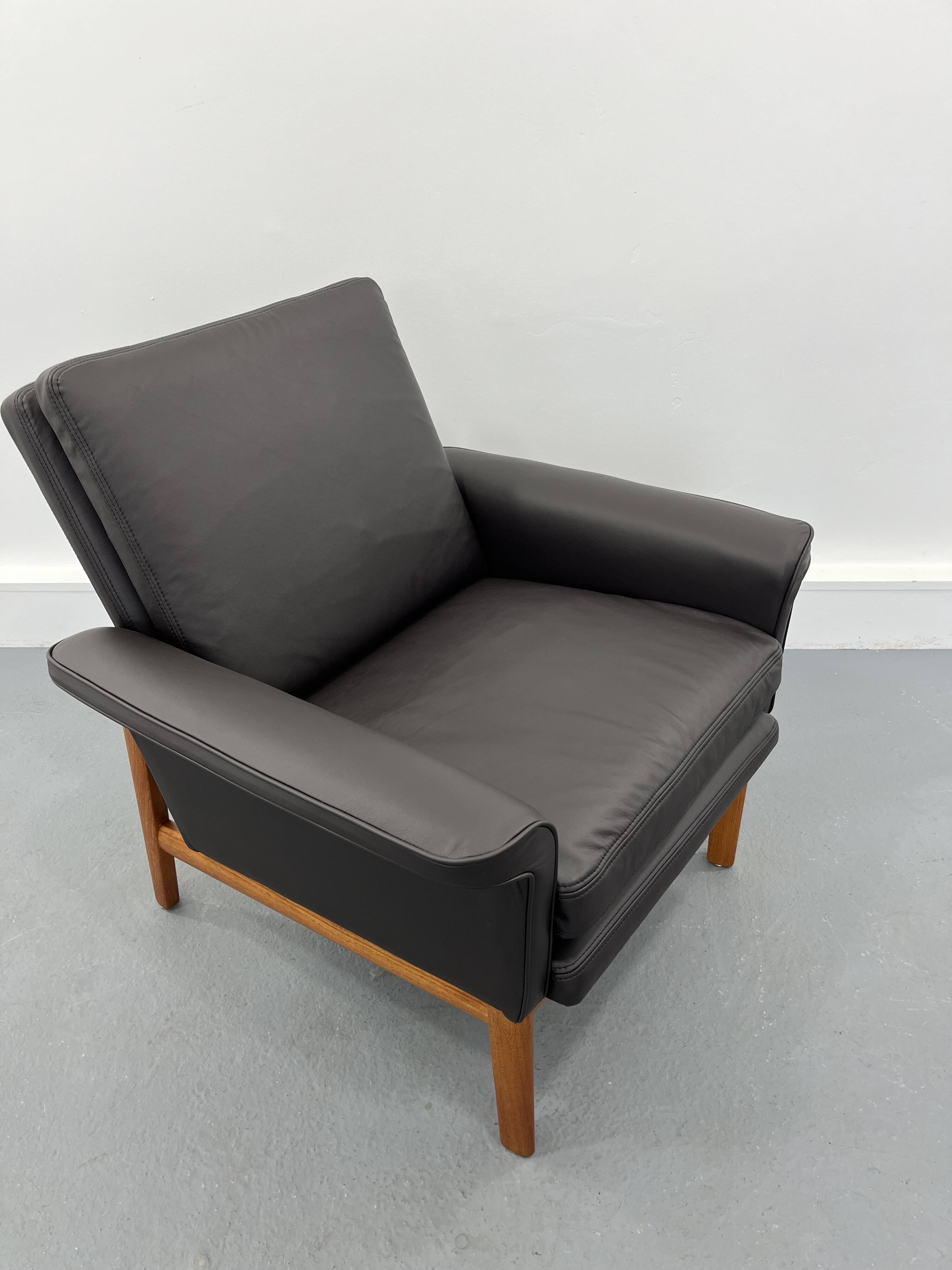 Chair model 218 by Finn Juhl Jupiter for France & Søn France and Daverkosen Denmark 1965