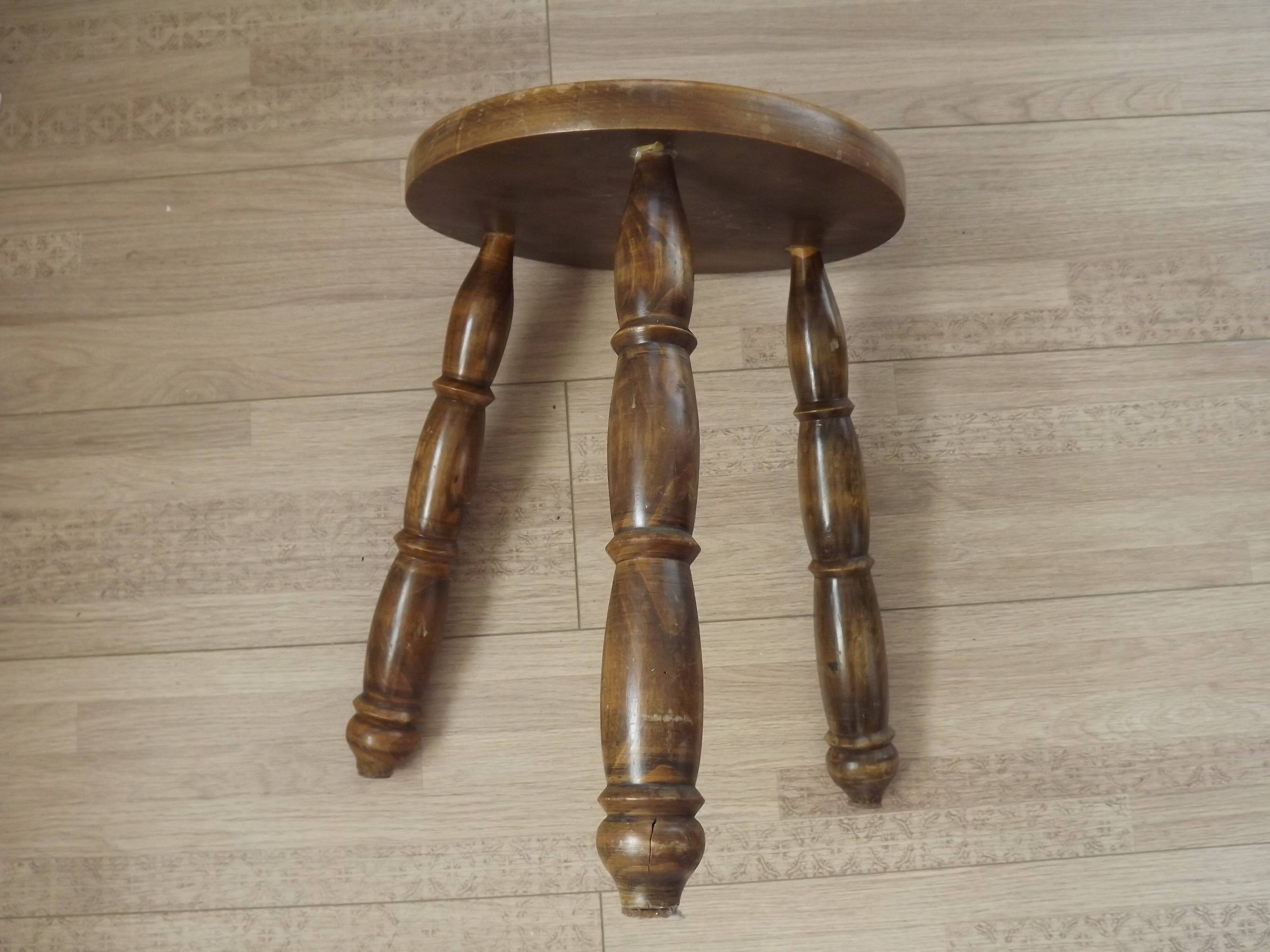 Vintage French Handmade Wooden Milk Stool with 3 Spindle Legs and Bullseye Seat 5311