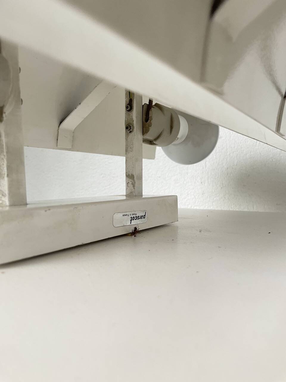 Pair of Parscot wall lights in white lacquered metal from the 80s